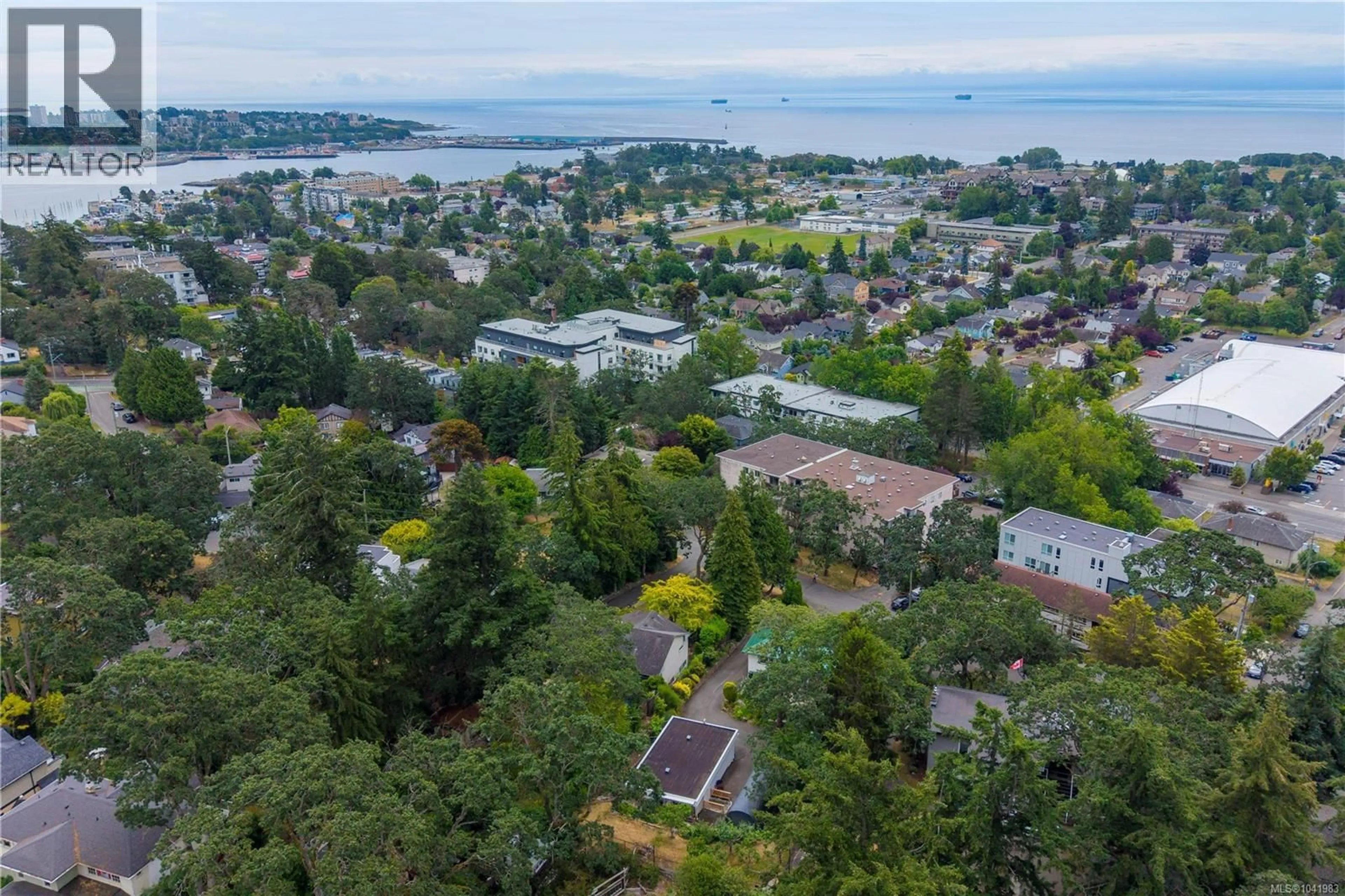 A pic from outside/outdoor area/front of a property/back of a property/a pic from drone, water/lake/river/ocean view for 628 FERNHILL ROAD, Esquimalt British Columbia V9A4Y9