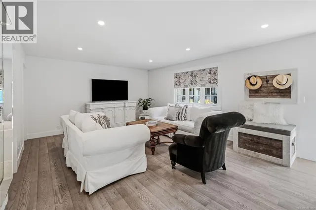 2534 ISLAND HIGHWAY WEST, Qualicum Beach 5