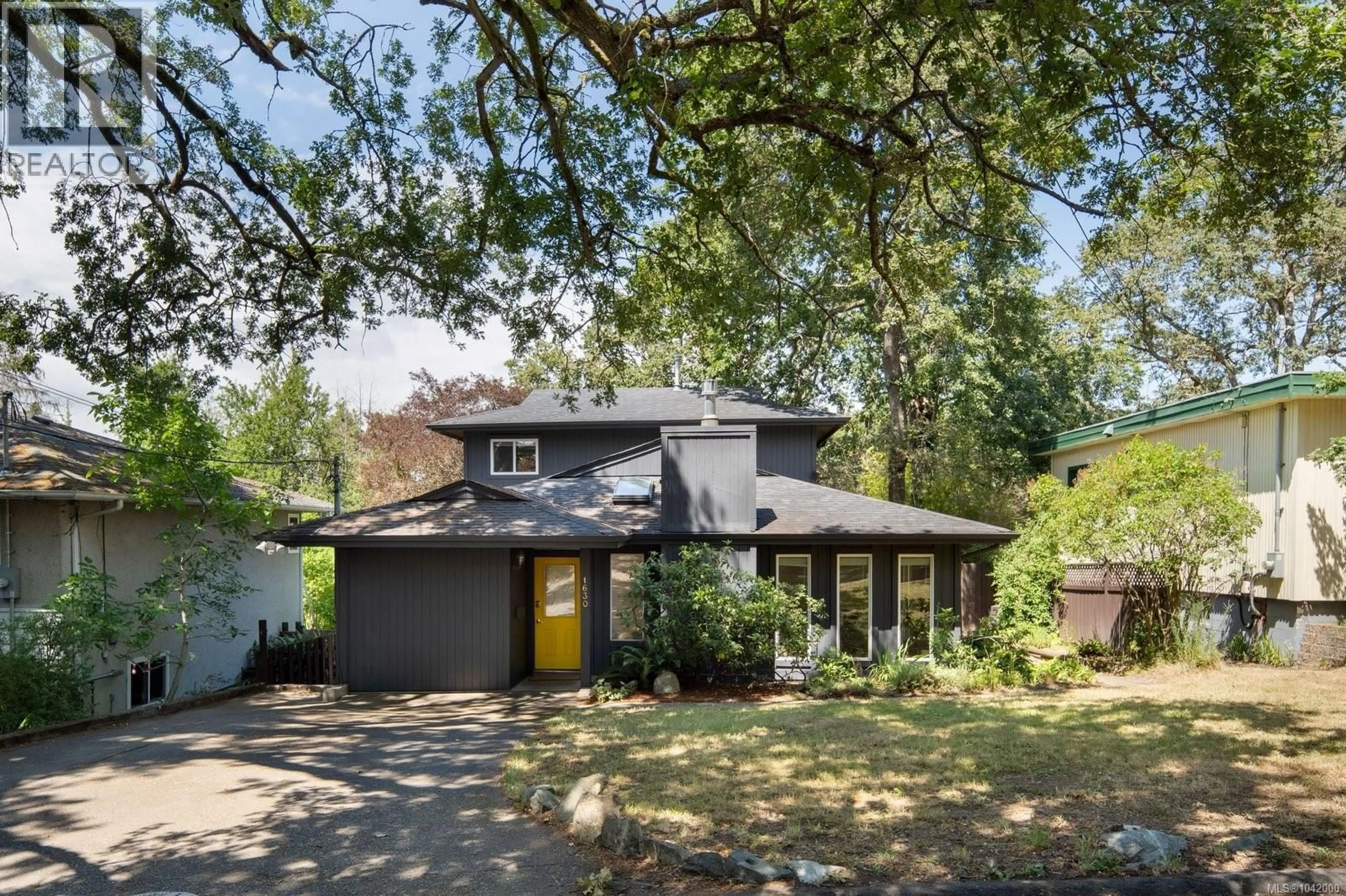 Unknown for 1630 CHRISTMAS AVENUE, Saanich British Columbia V8P2X2