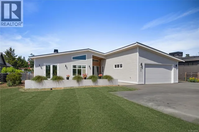 846 BIRCH ROAD, North Saanich 3