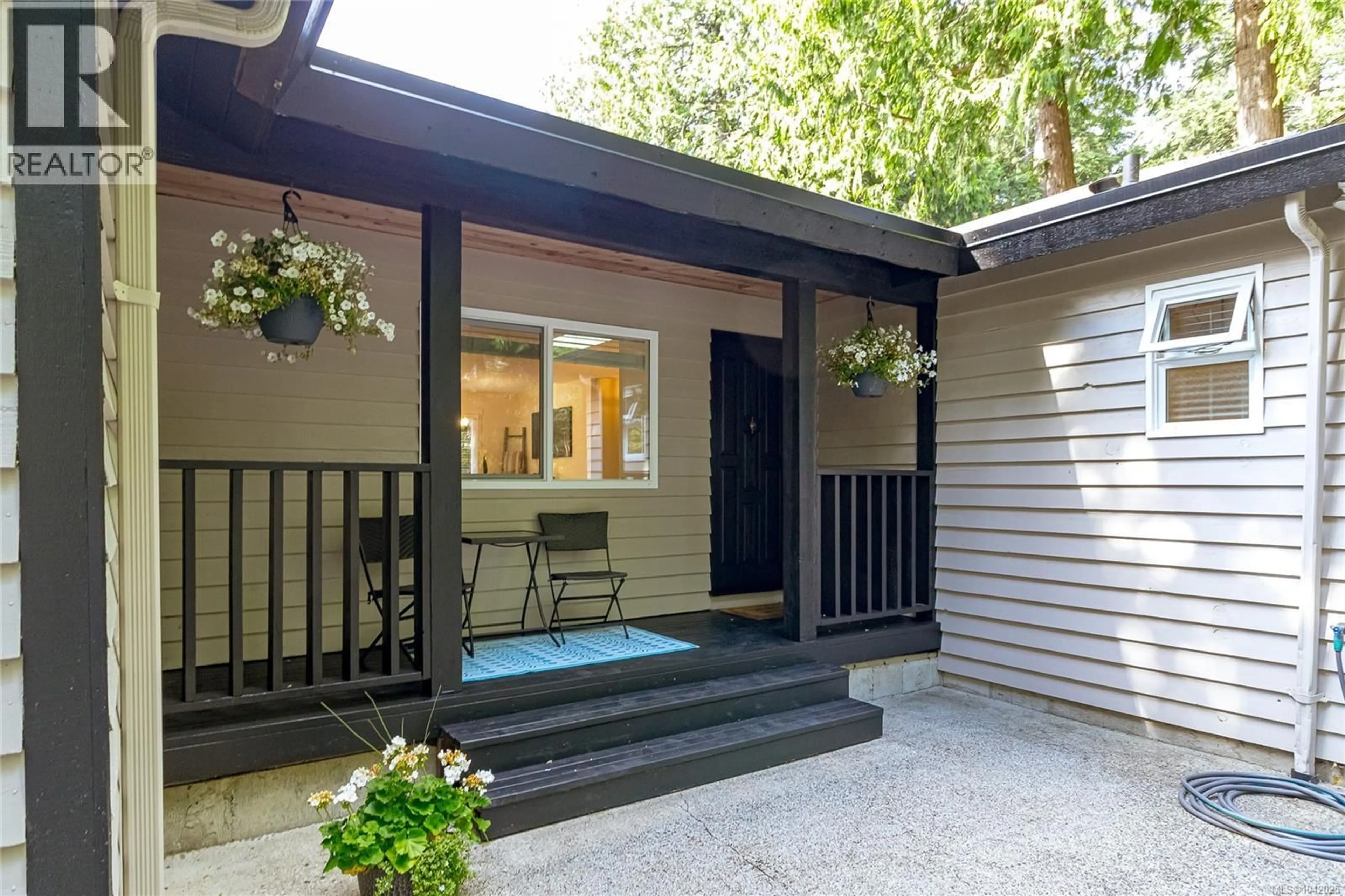 Patio, street for 1775 DEAN PARK ROAD, North Saanich British Columbia V8L1B9