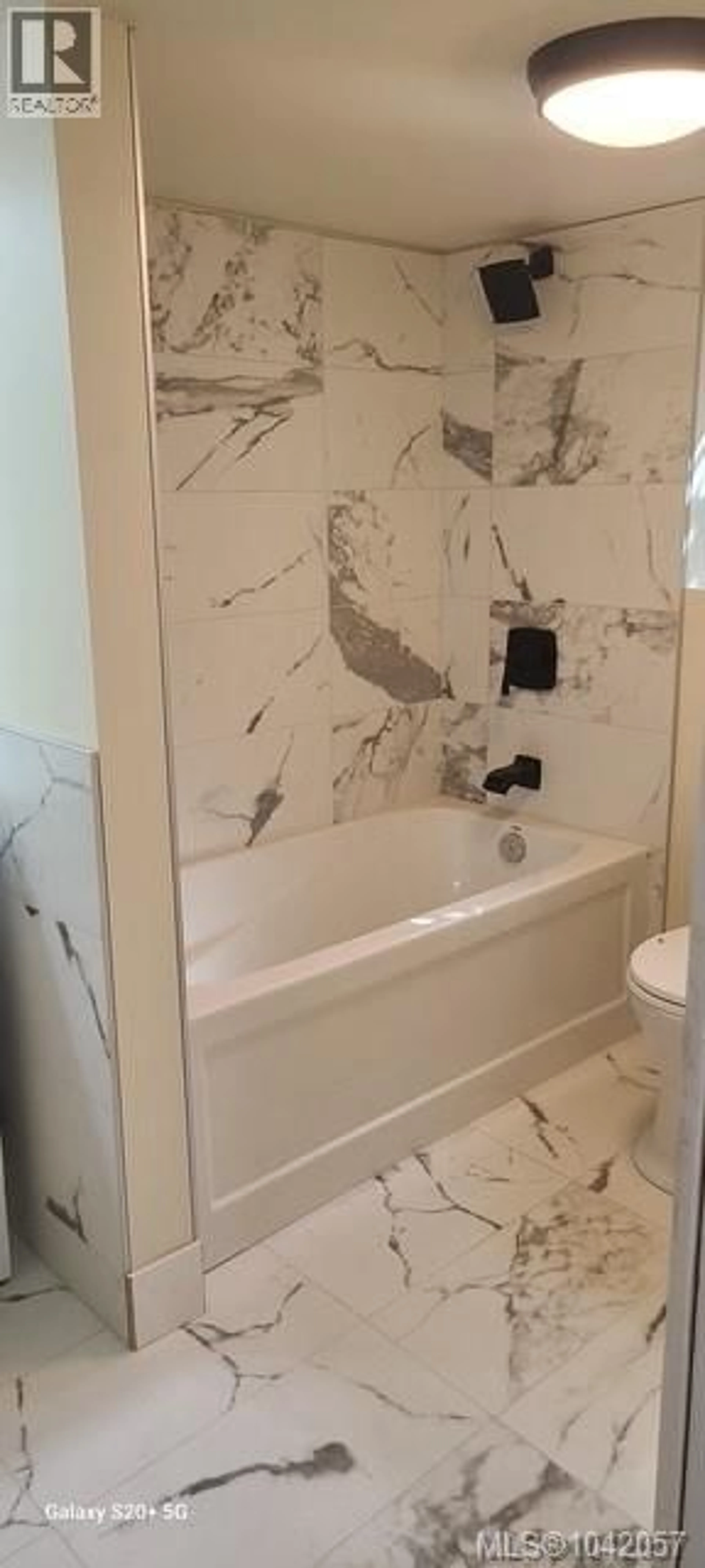 Contemporary bathroom, ceramic/tile floor for 1276 VISTA HEIGHTS, Victoria British Columbia V8T2J1