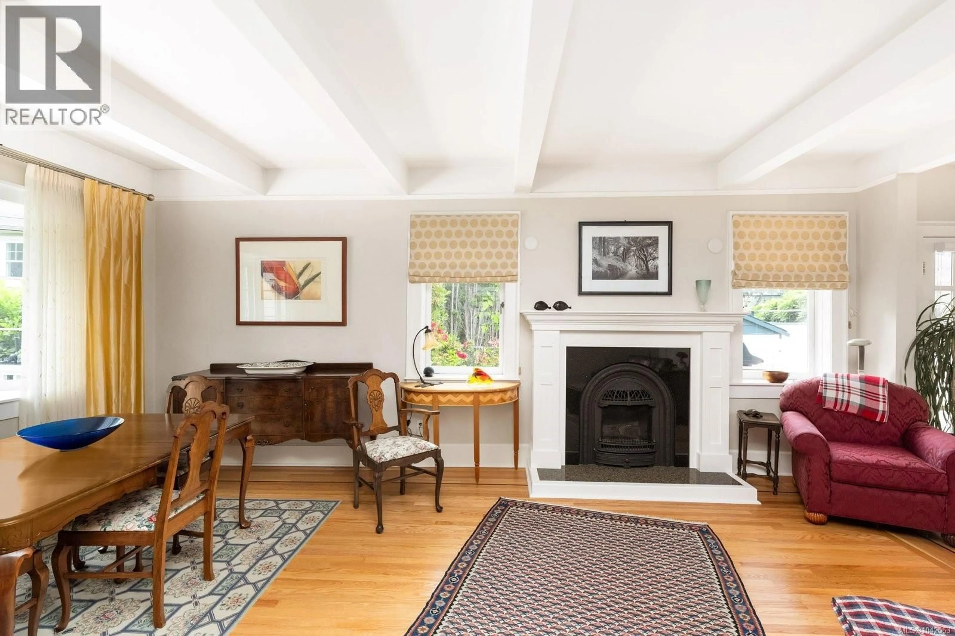 Living room with furniture, unknown for 1036 DEAL STREET, Oak Bay British Columbia V8S5G5
