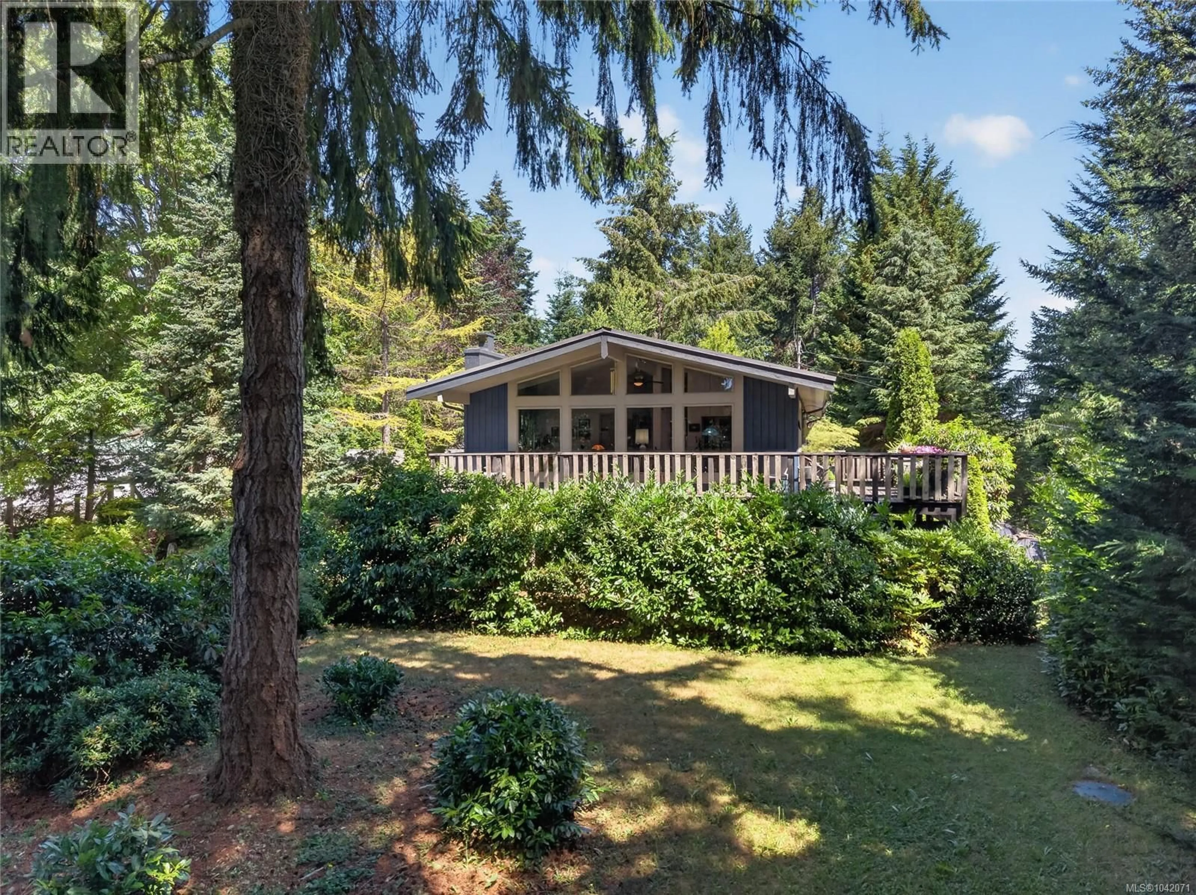 A pic from outside/outdoor area/front of a property/back of a property/a pic from drone, water/lake/river/ocean view for 6214 WHITAKER ROAD, Courtenay British Columbia V9J1Y6