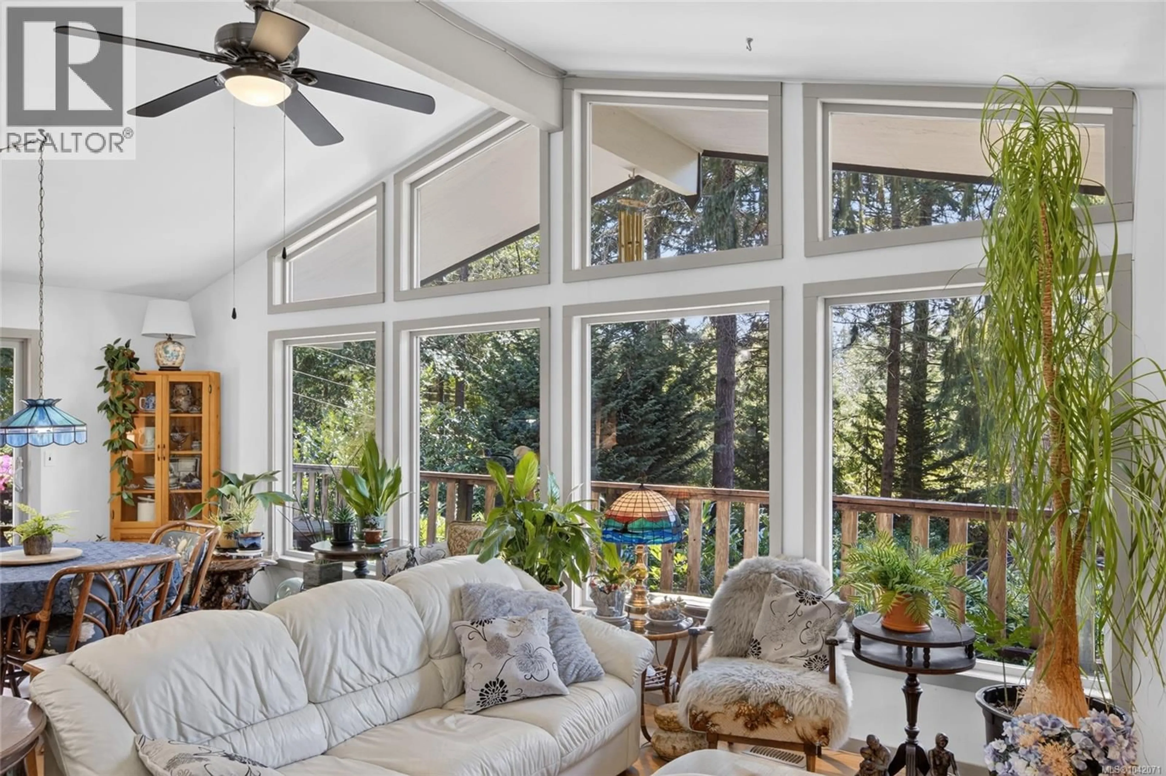 Living room with furniture, unknown for 6214 WHITAKER ROAD, Courtenay British Columbia V9J1Y6