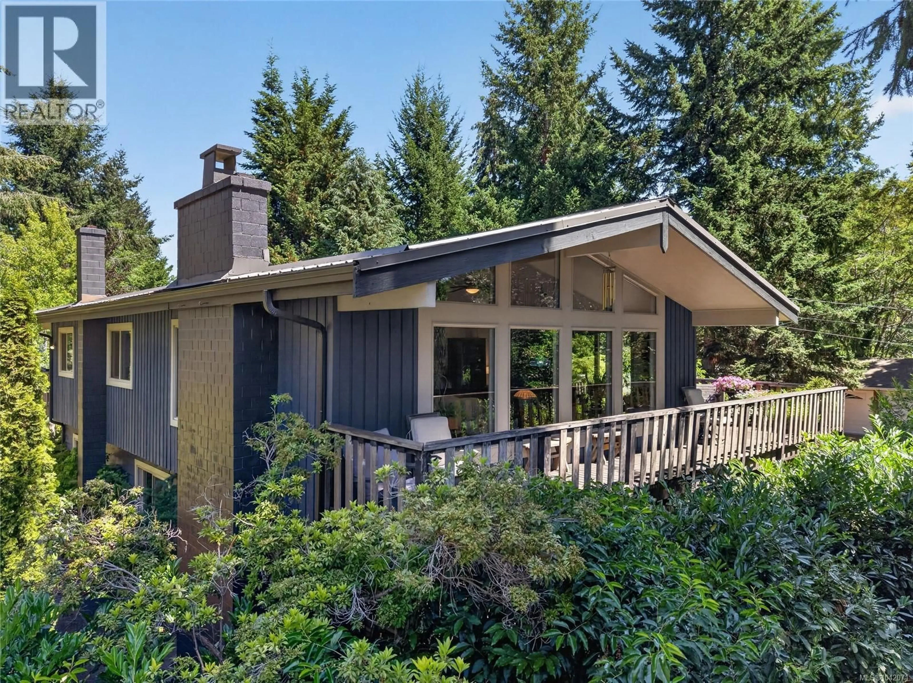 Home with vinyl exterior material, unknown for 6214 WHITAKER ROAD, Courtenay British Columbia V9J1Y6