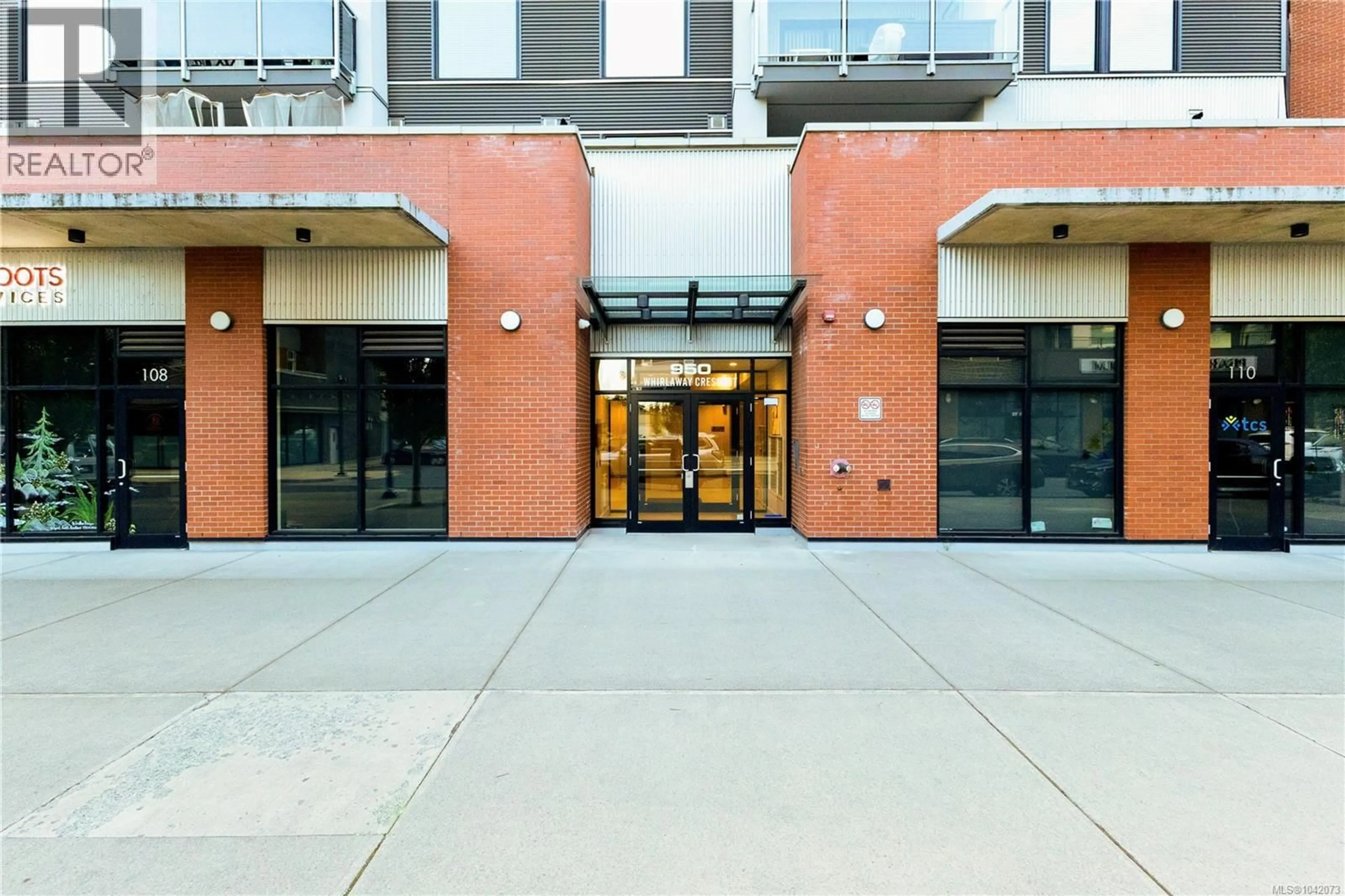 Indoor foyer for 116 - 950 WHIRLAWAY CRESCENT, Langford British Columbia V9B0Y3