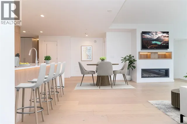 903 - 2000 HANNINGTON ROAD, Langford 3