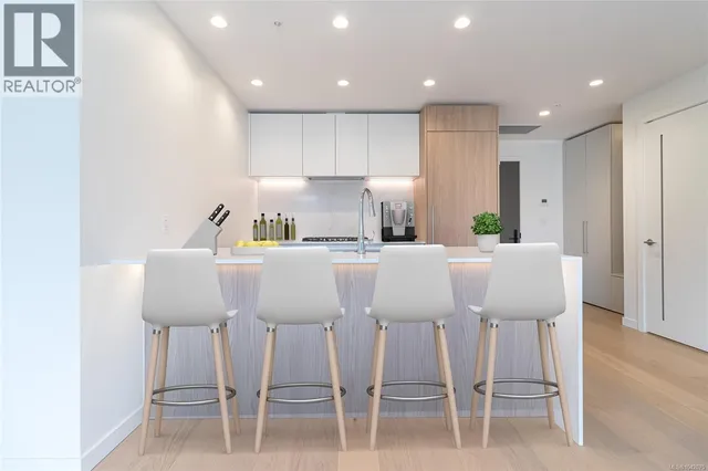 903 - 2000 HANNINGTON ROAD, Langford 4