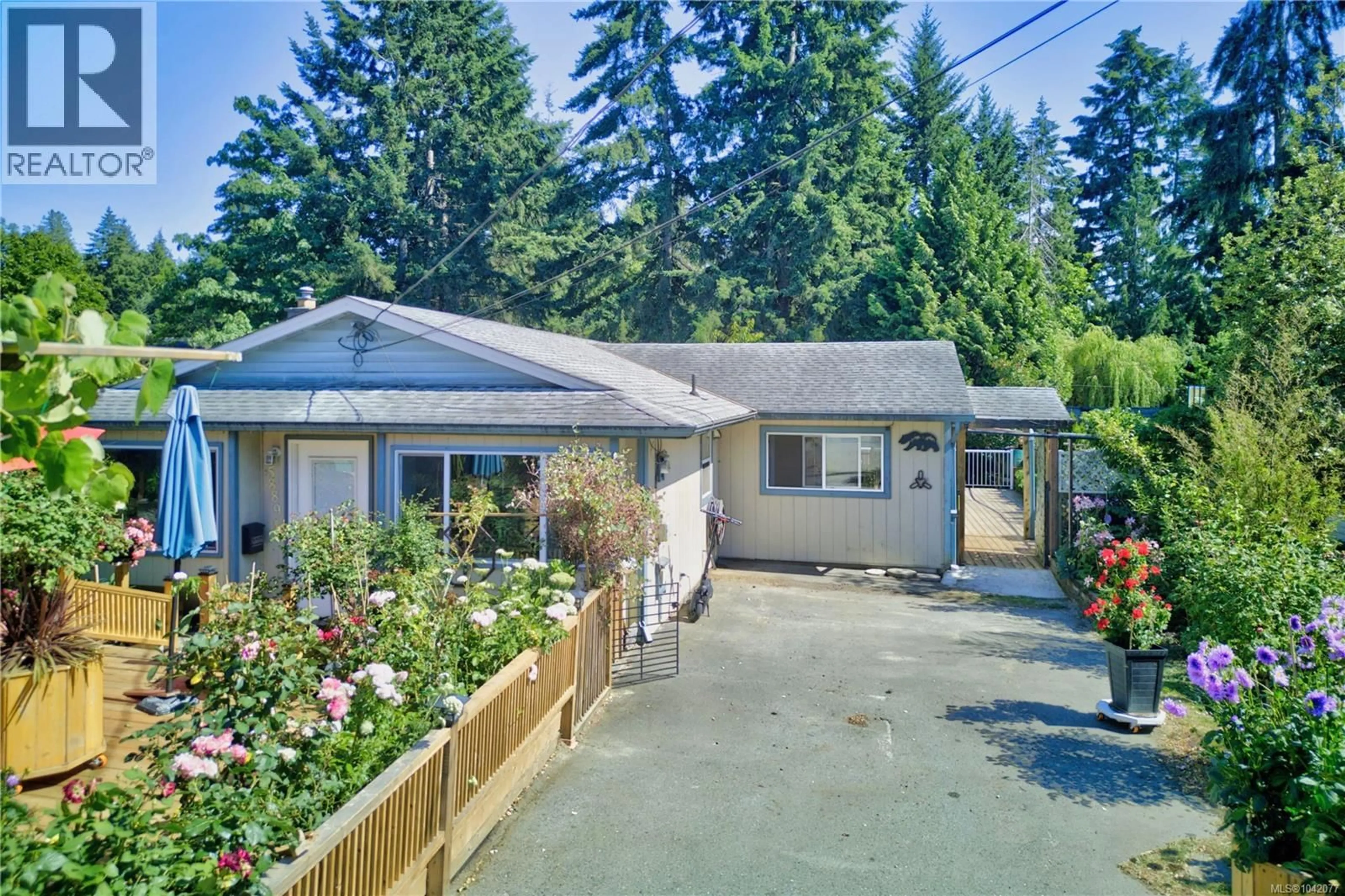 Patio, street for 5889 TURNER ROAD, Nanaimo British Columbia V9T2N5