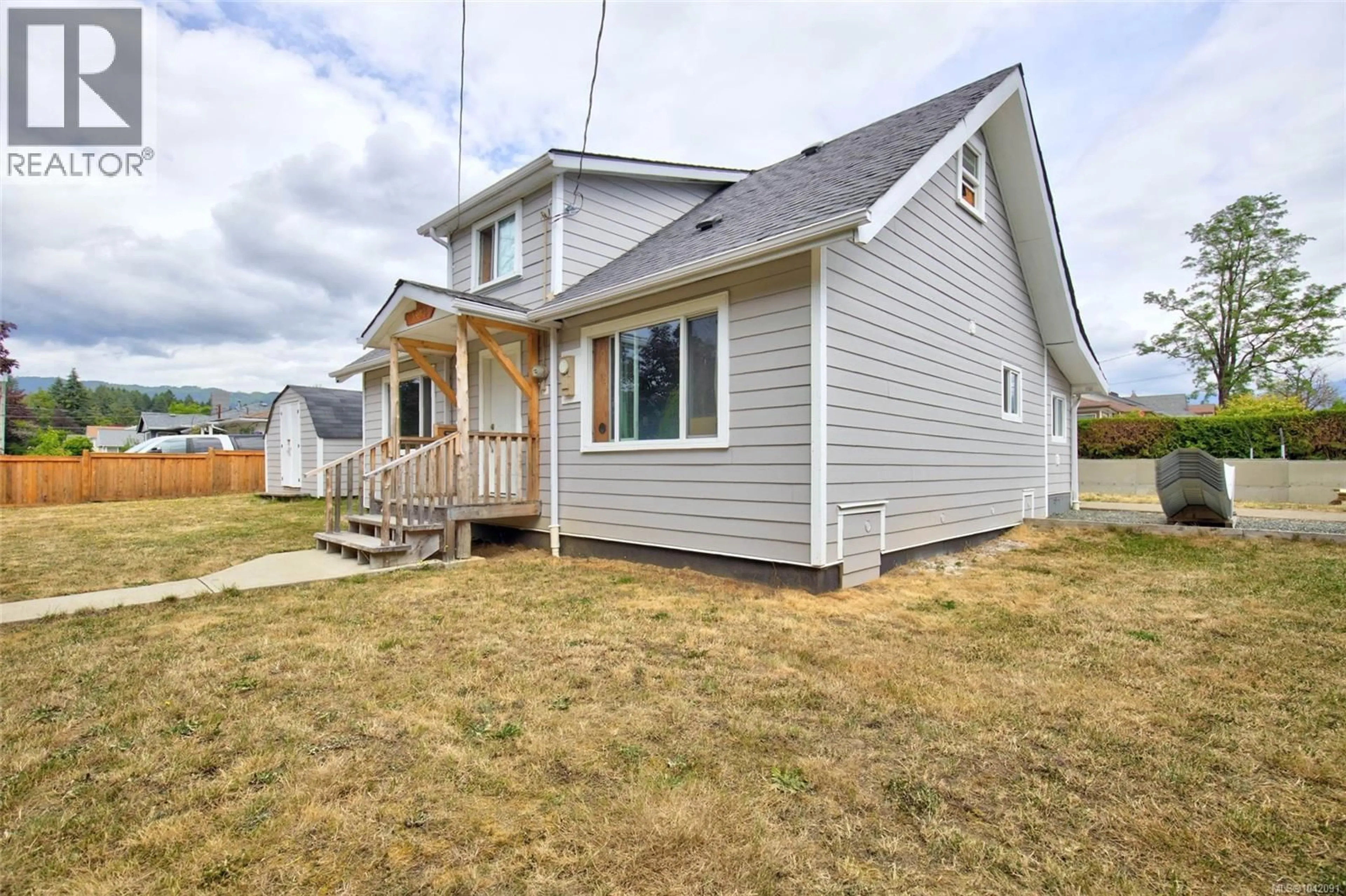 Home with vinyl exterior material, street for 4925 LESLIE AVENUE, Port Alberni British Columbia V9Y6S3
