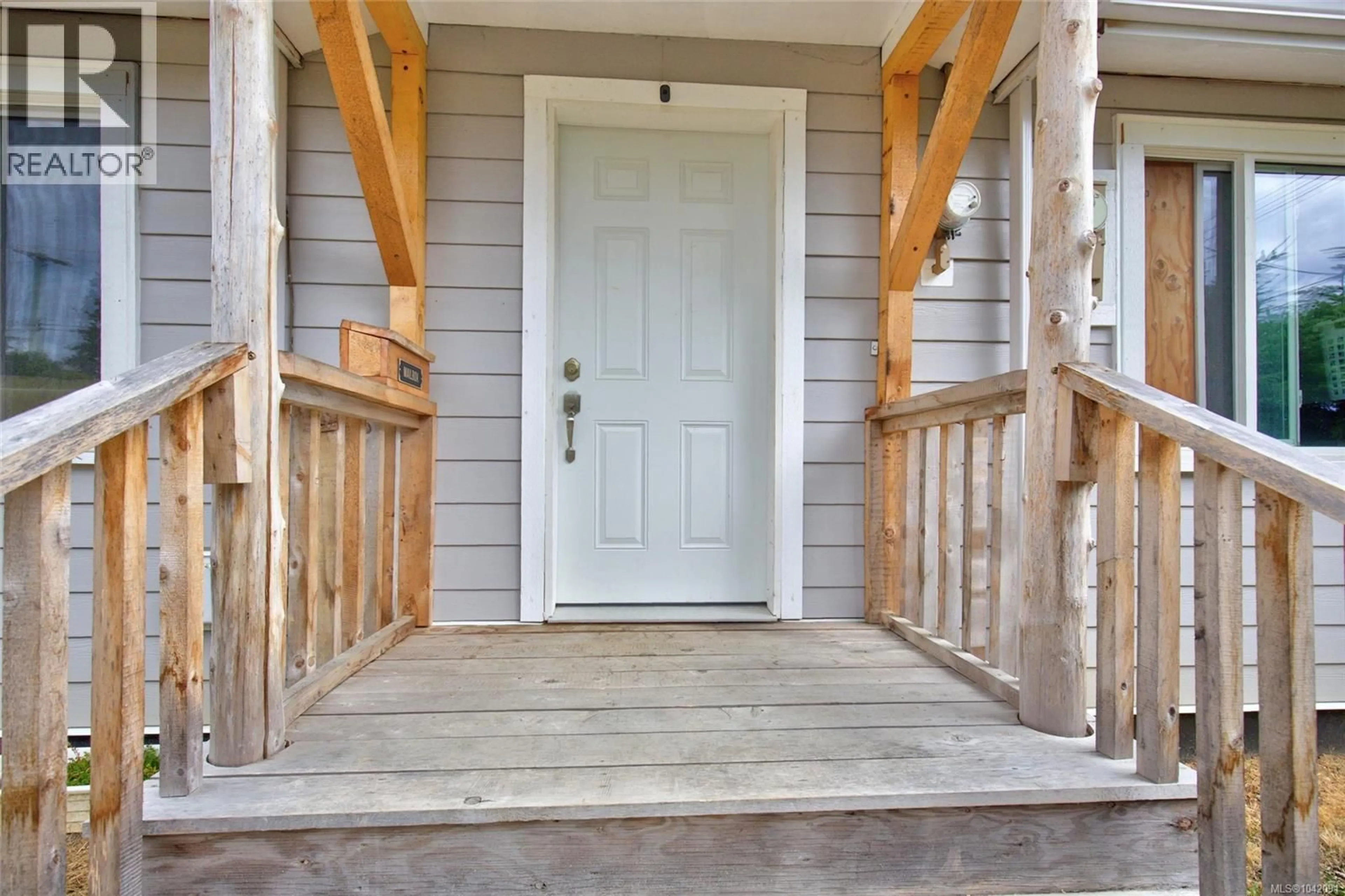 Indoor entryway for 4925 LESLIE AVENUE, Port Alberni British Columbia V9Y6S3