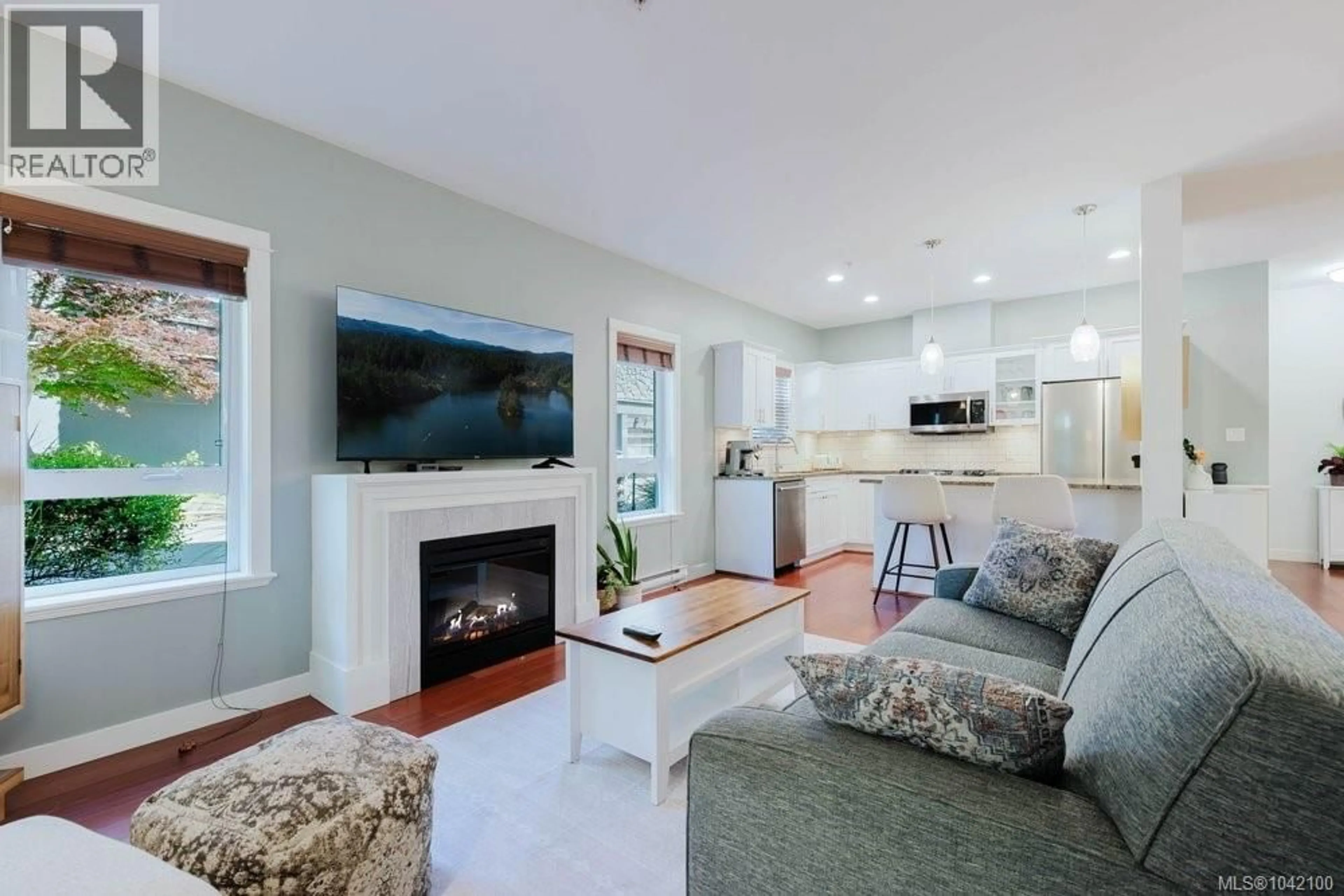 Living room with furniture, unknown for 107 - 101 NURSERY HILL DRIVE, View Royal British Columbia V9B0H5