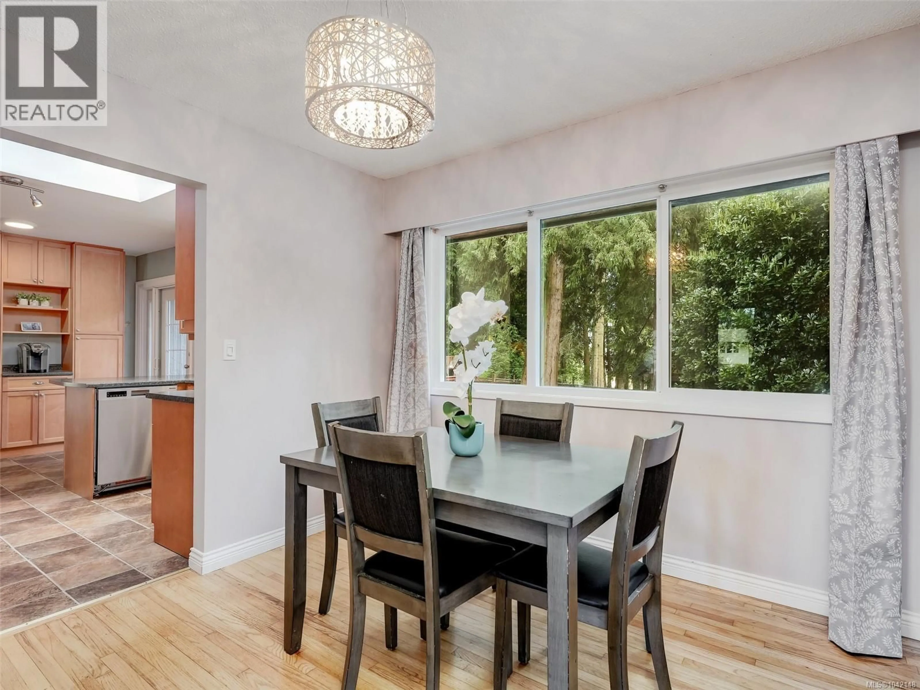 Dining room, wood/laminate floor for 6429 RODOLPH ROAD, Central Saanich British Columbia V8Z5W3