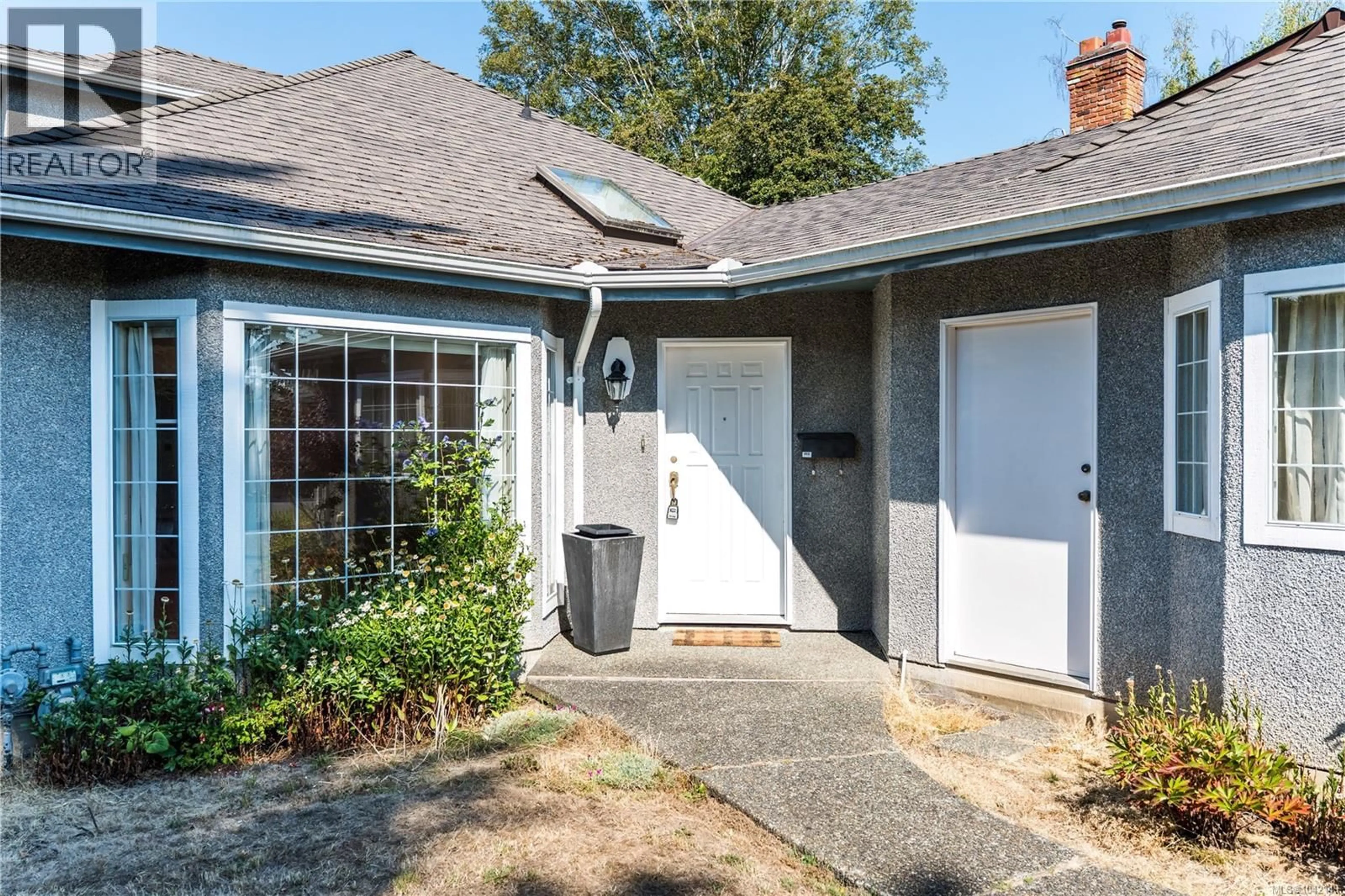 Unknown for 1376 OLIVER STREET, Oak Bay British Columbia V8S4W9