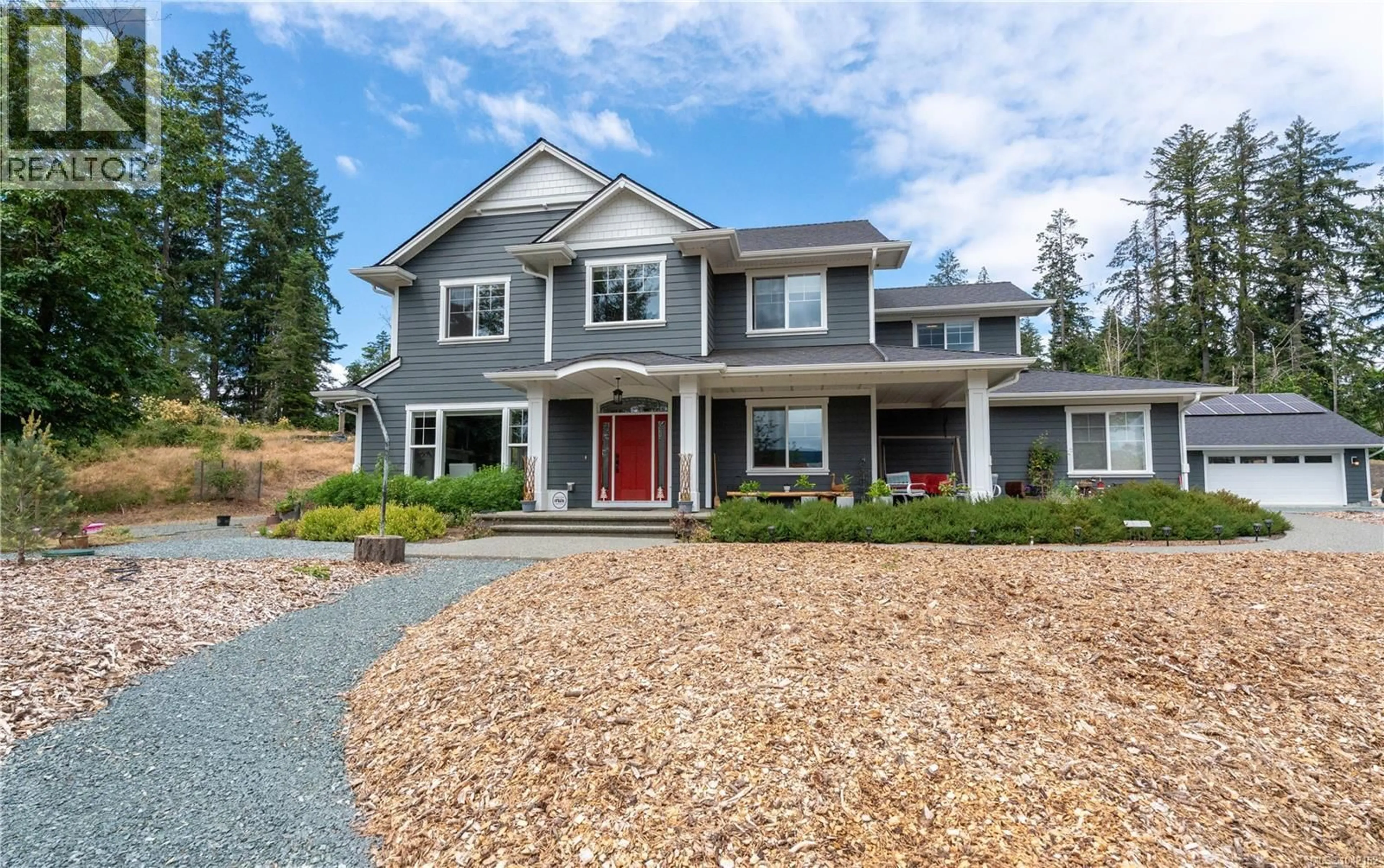 Home with vinyl exterior material, street for 6430 LAKES ROAD, Duncan British Columbia V9L5V7