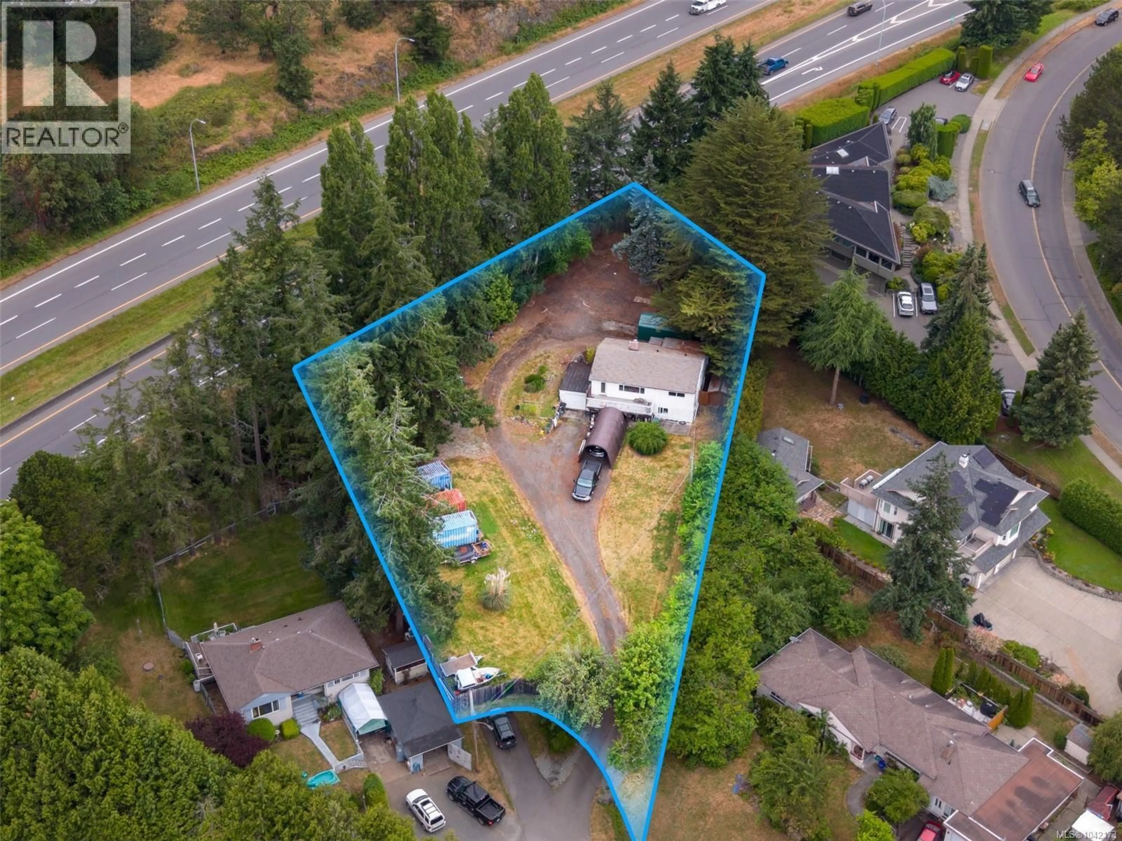 A pic from outside/outdoor area/front of a property/back of a property/a pic from drone, unknown for 4511 PACHENA PLACE, Saanich British Columbia V8X2P1