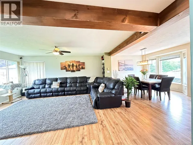 2116 NORTHLAND ROAD, Port McNeill 3