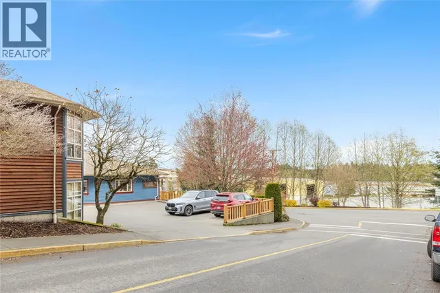 9828 CROFT STREET, Chemainus 5