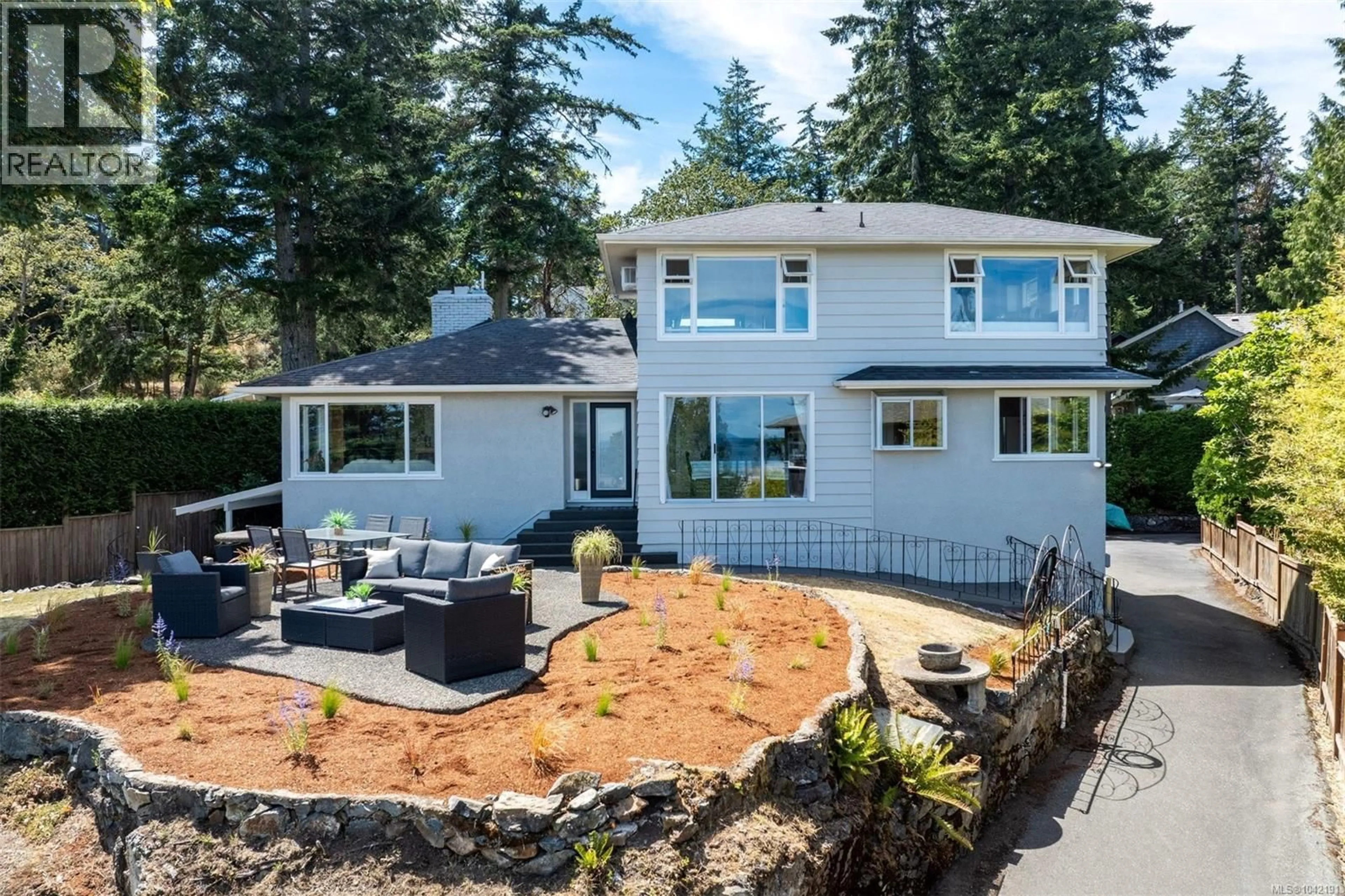 Unknown for 5270 PARKER AVENUE, Saanich British Columbia V8L5E5