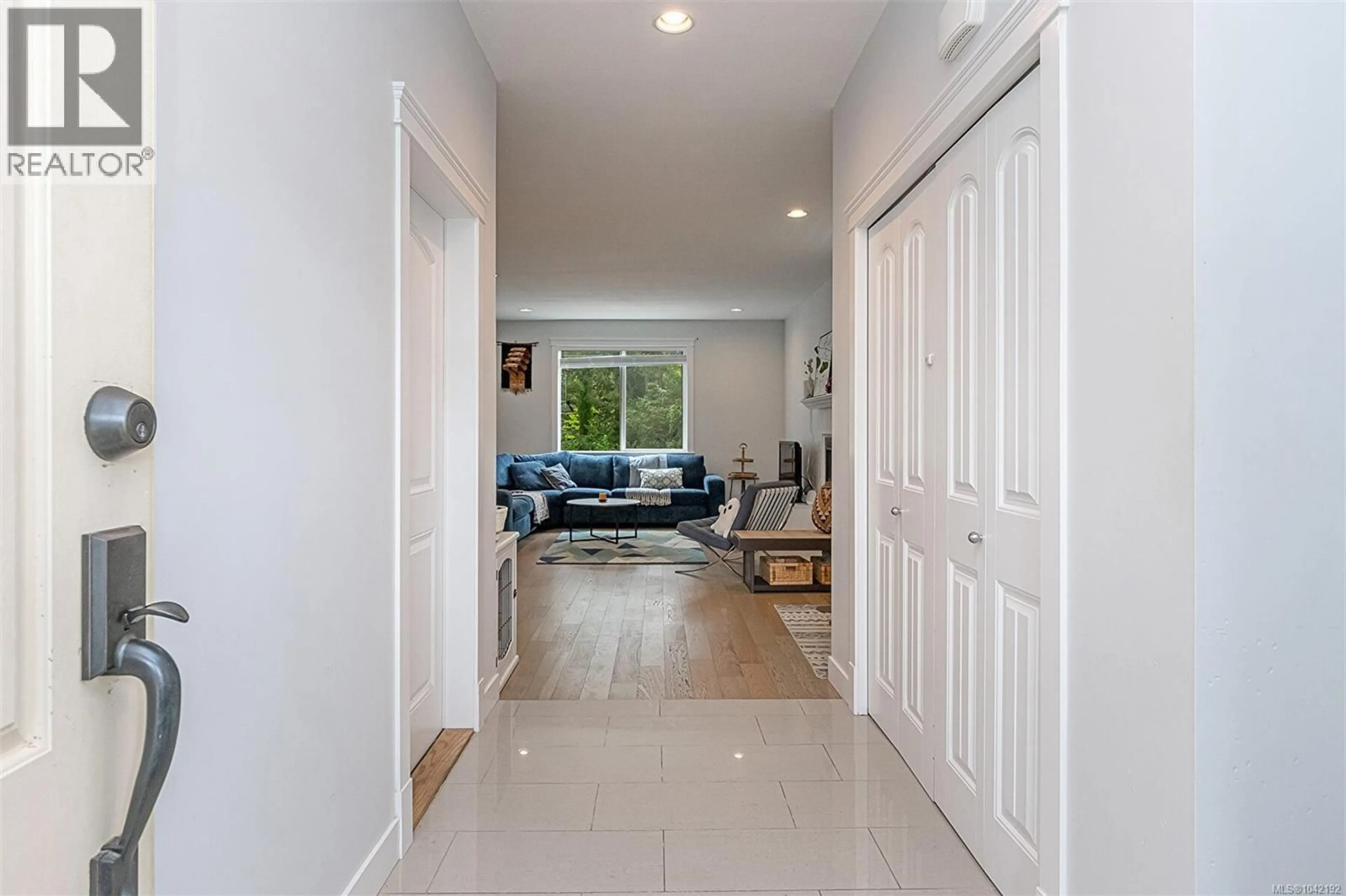 Indoor entryway for 15 - 3205 GIBBINS ROAD, Duncan British Columbia V9L1G7