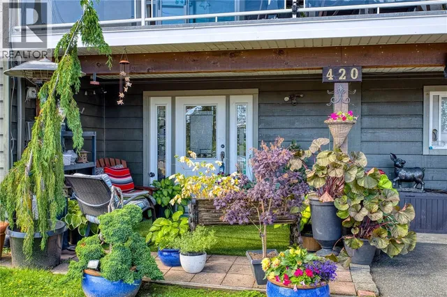 420 STRANG DRIVE, Ladysmith 2