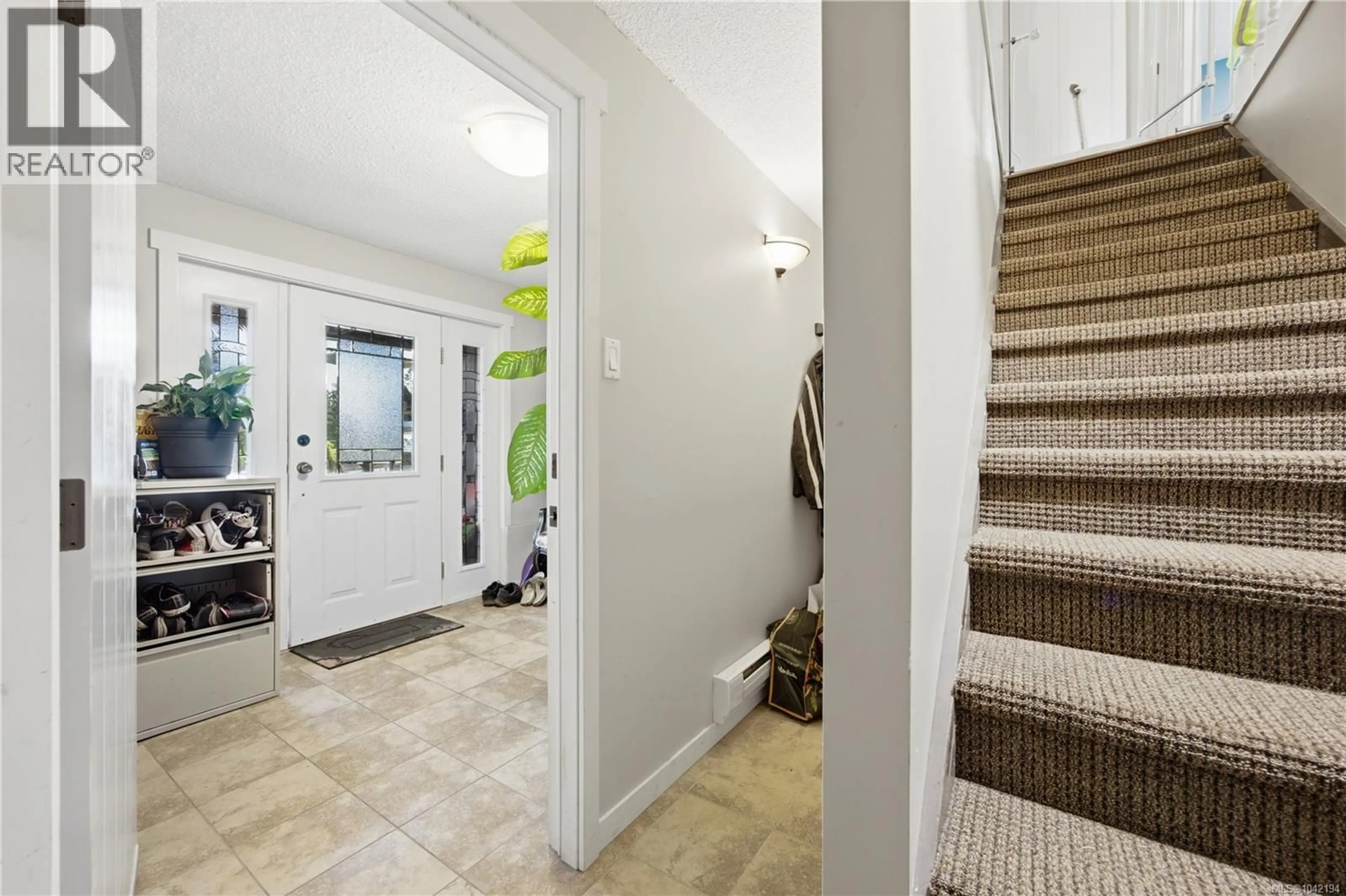 Indoor entryway for 420 STRANG DRIVE, Ladysmith British Columbia V9G1V1