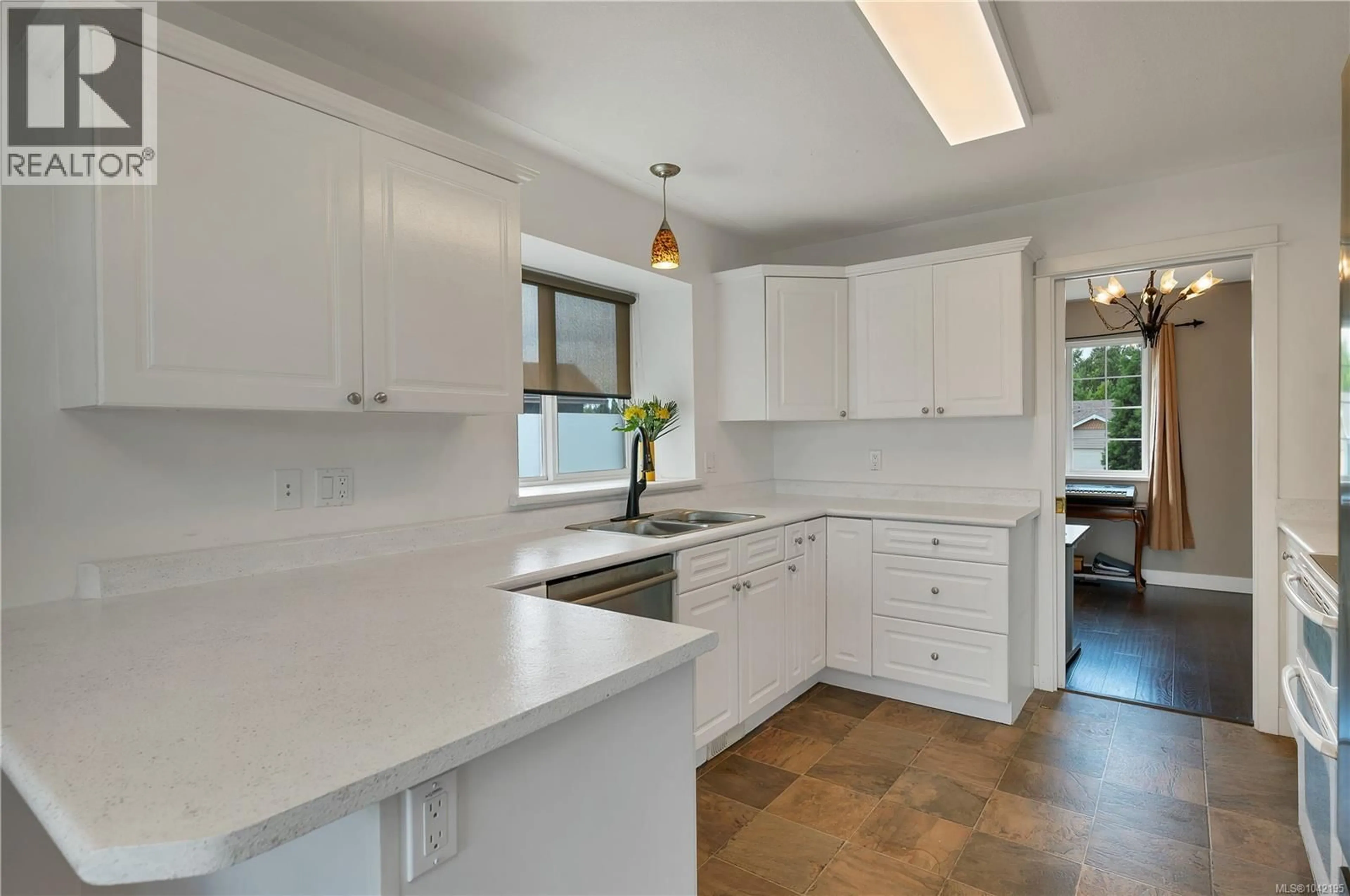 Unknown for 688 HUDSON ROAD, Campbell River British Columbia V9H1R9