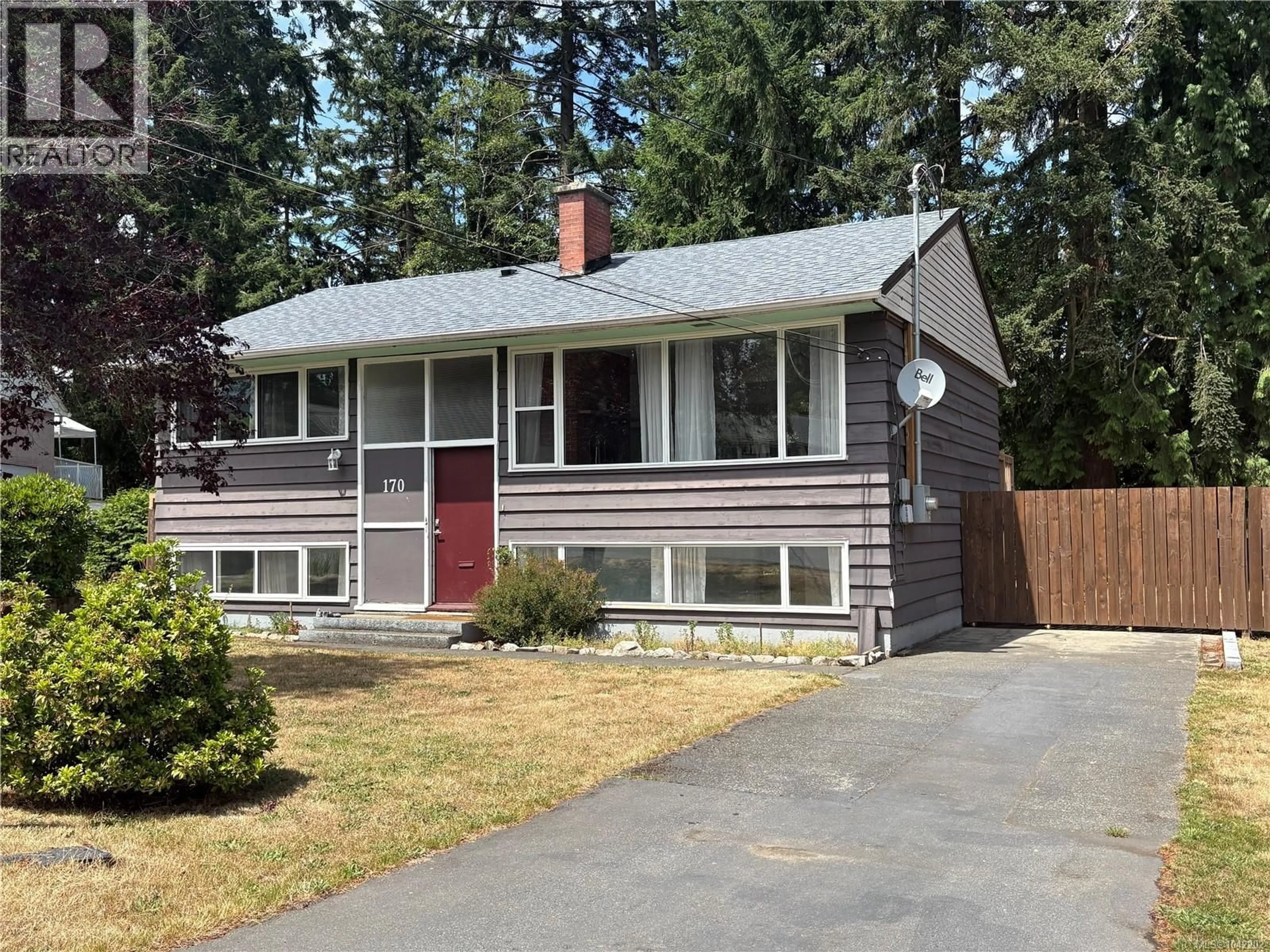 Home with vinyl exterior material, street for 170 GIGGLESWICK PLACE, Nanaimo British Columbia V9S2V8