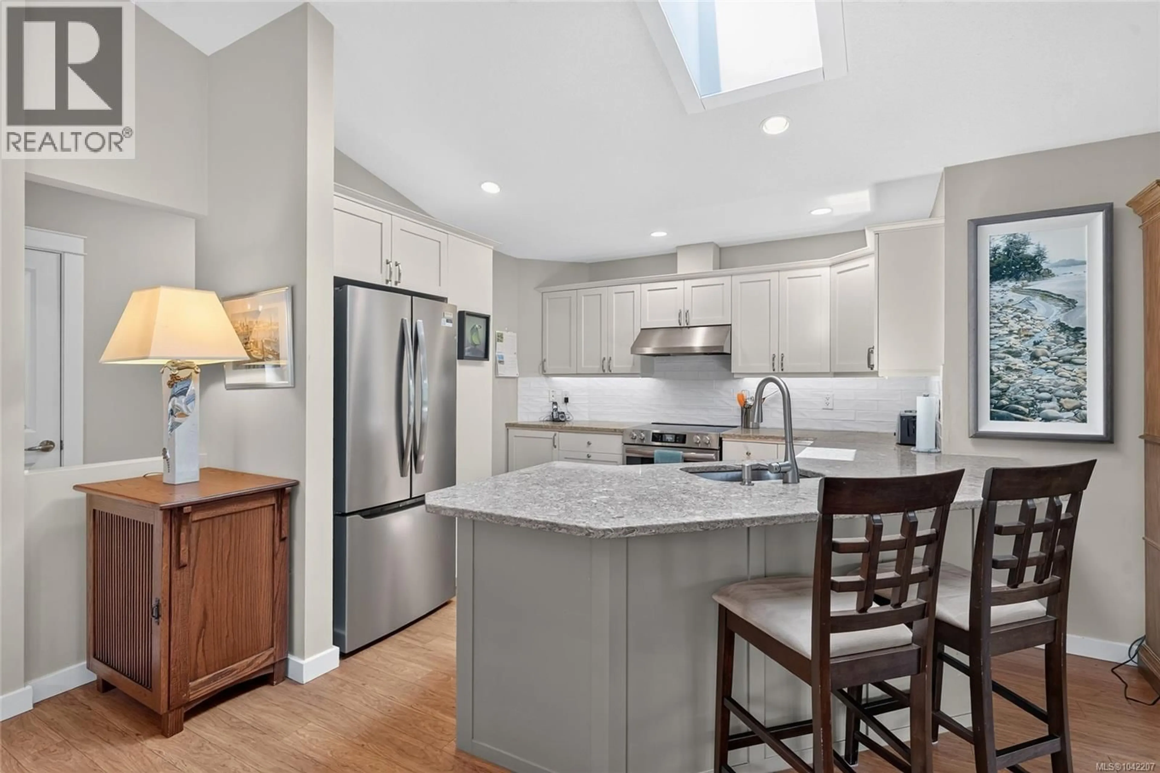 Open concept kitchen, ceramic/tile floor for 188 MERIDIAN WAY, Parksville British Columbia V9P2Z2