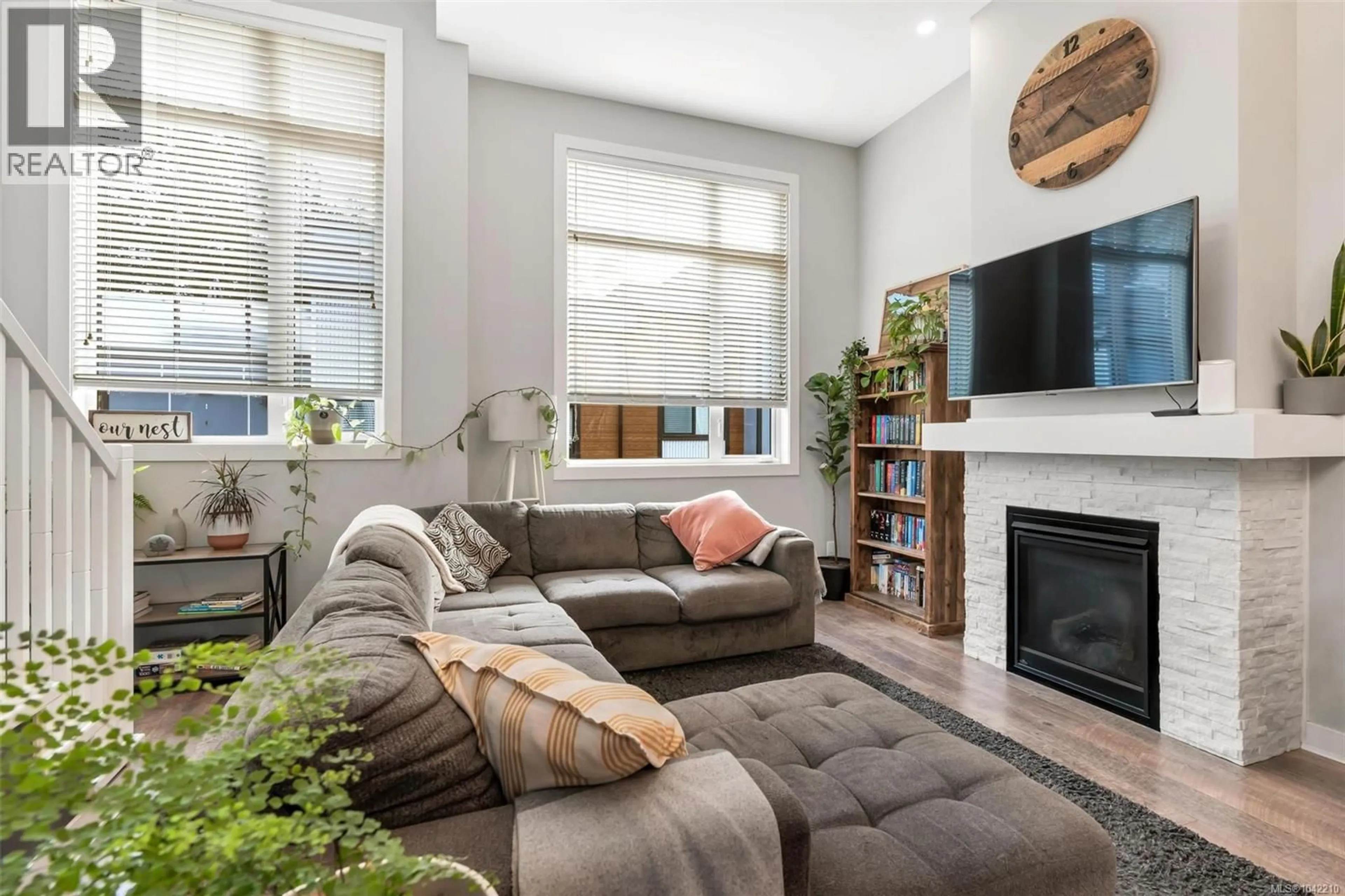 Living room with furniture, unknown for 103 - 1202 NOVA COURT, Langford British Columbia V9B0T7