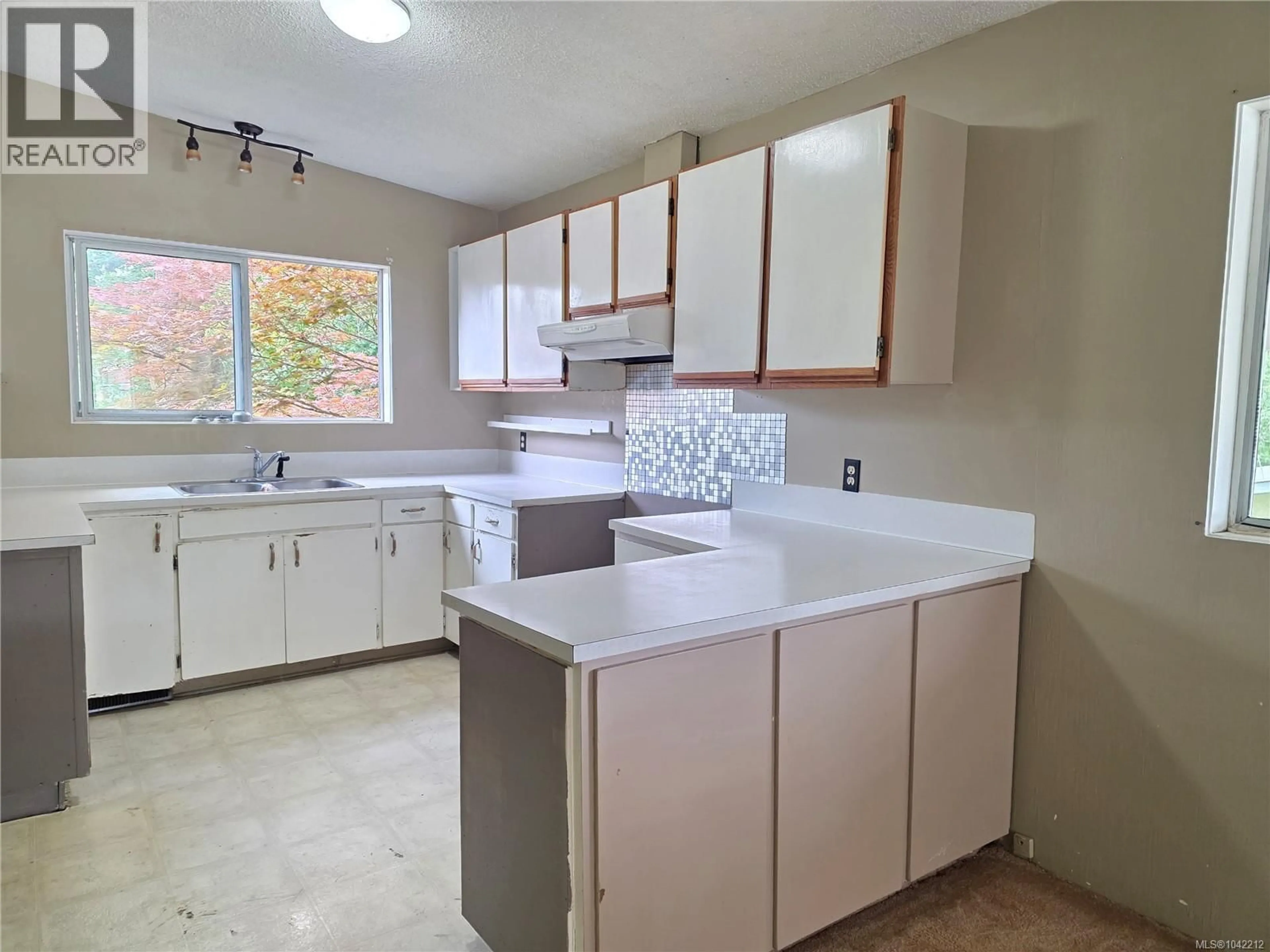 Standard kitchen, unknown for 5150 COMPTON ROAD, Port Alberni British Columbia V9Y7B6