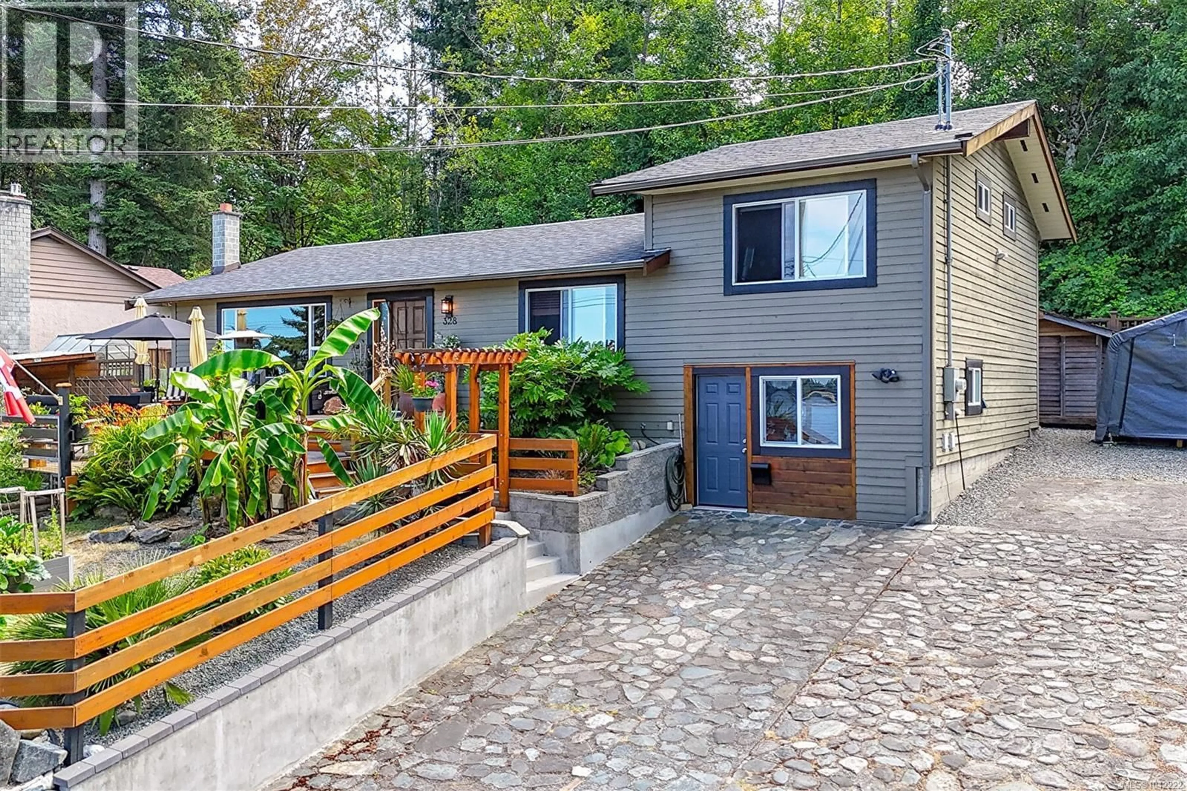 Patio, street for 328 TYRRELL ROAD, Ladysmith British Columbia V9G1X9