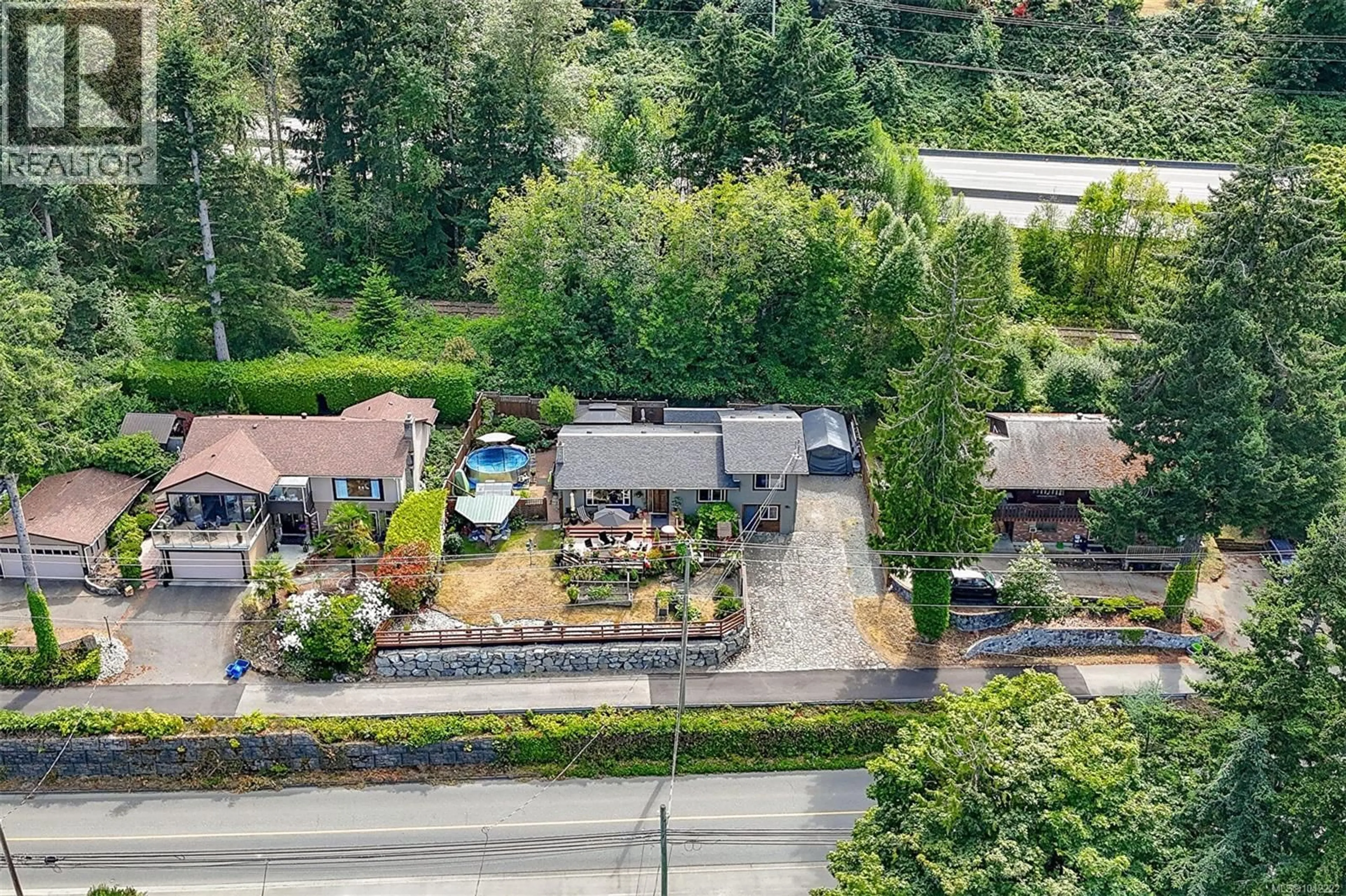 A pic from outside/outdoor area/front of a property/back of a property/a pic from drone, street for 328 TYRRELL ROAD, Ladysmith British Columbia V9G1X9