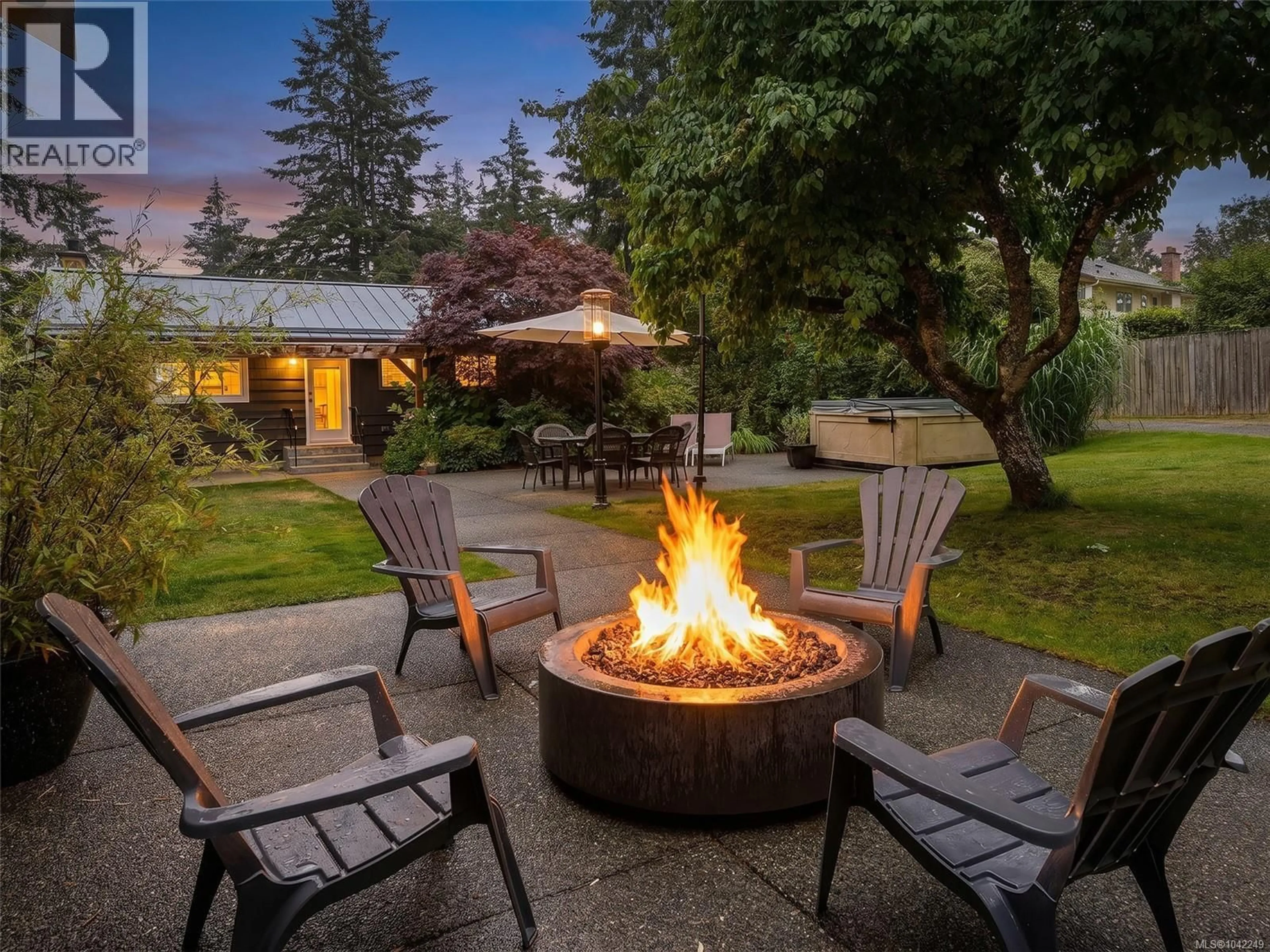 Patio, unknown for 8508 EBOR TERRACE, North Saanich British Columbia V8L1L5