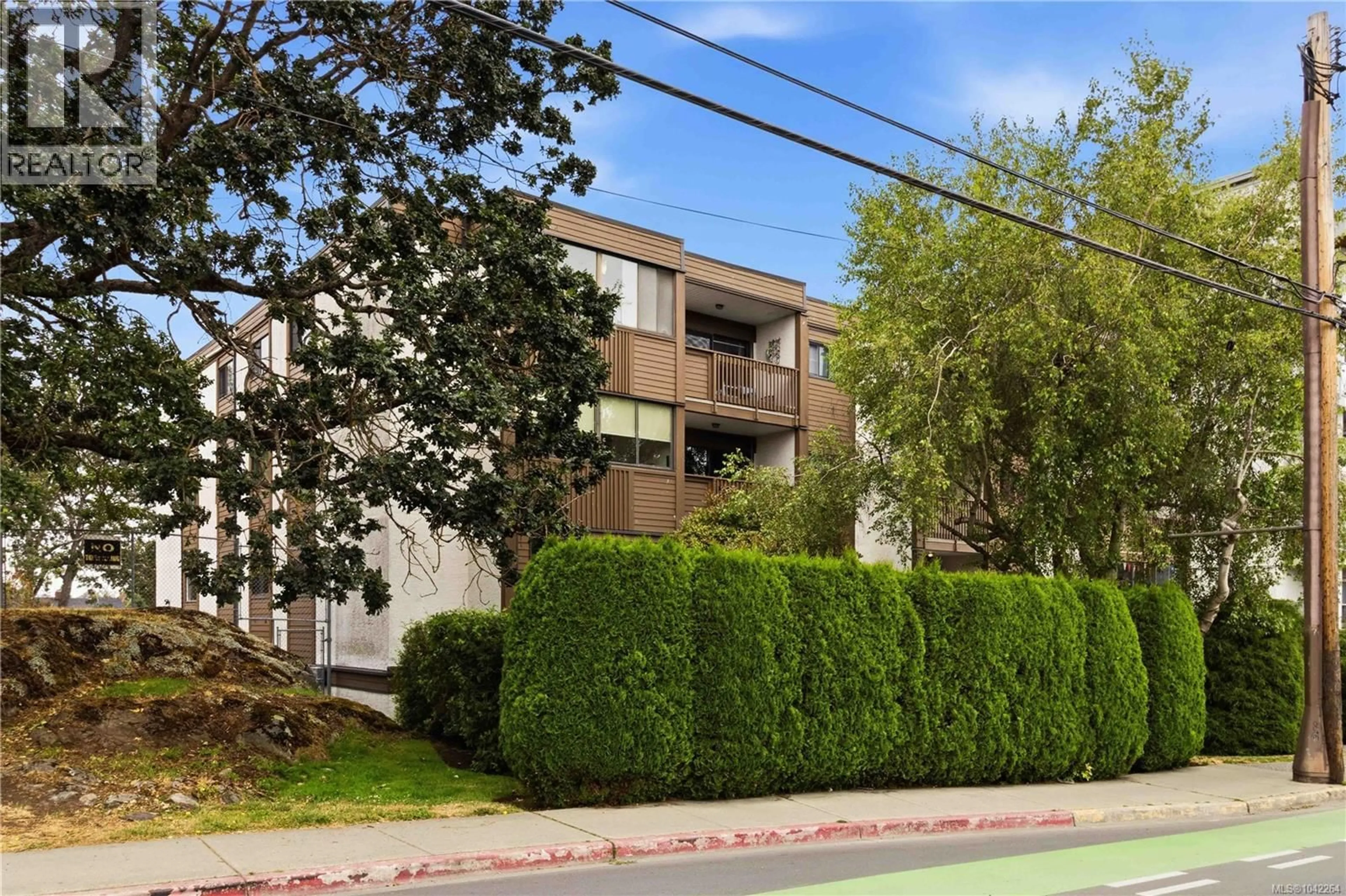Unknown for 304 - 830 ESQUIMALT ROAD, Esquimalt British Columbia V9A3M4