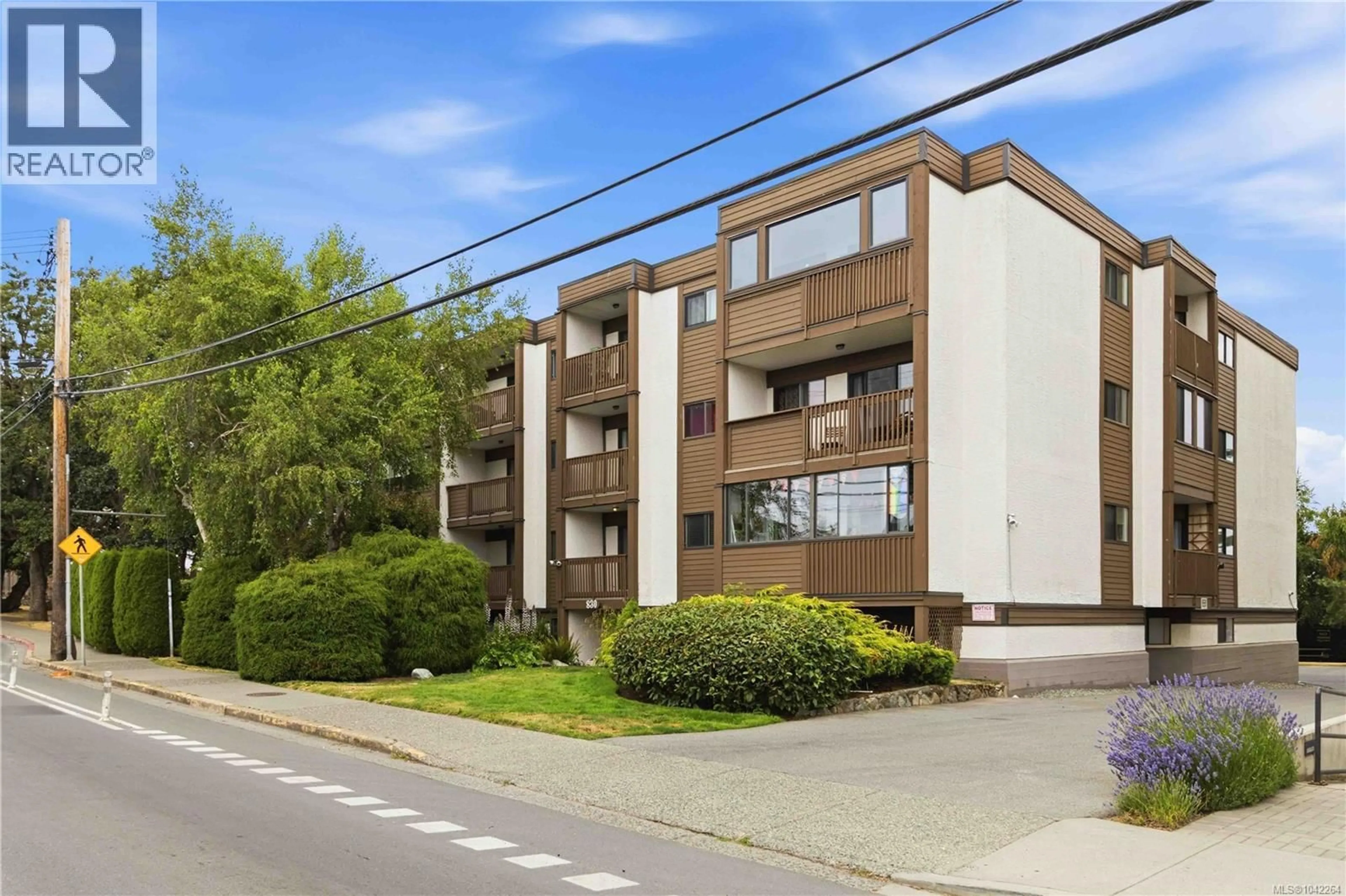 Patio, street for 304 - 830 ESQUIMALT ROAD, Esquimalt British Columbia V9A3M4