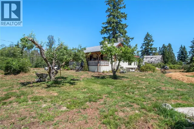 8712 ISLAND HIGHWAY NORTH, Black Creek 5