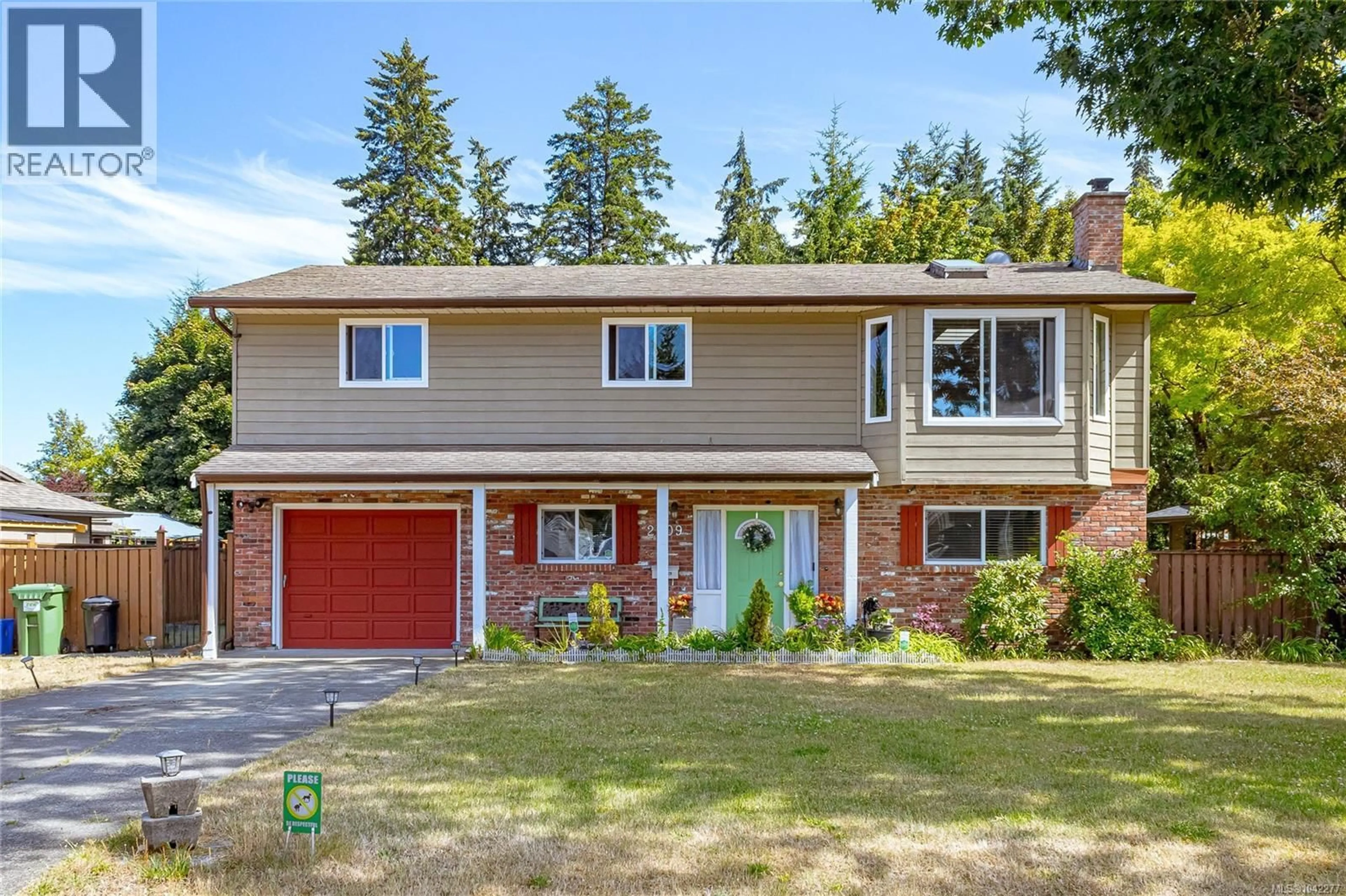 Home with vinyl exterior material, street for 2909 CRESSIDA CRESCENT, Langford British Columbia V8X3X2