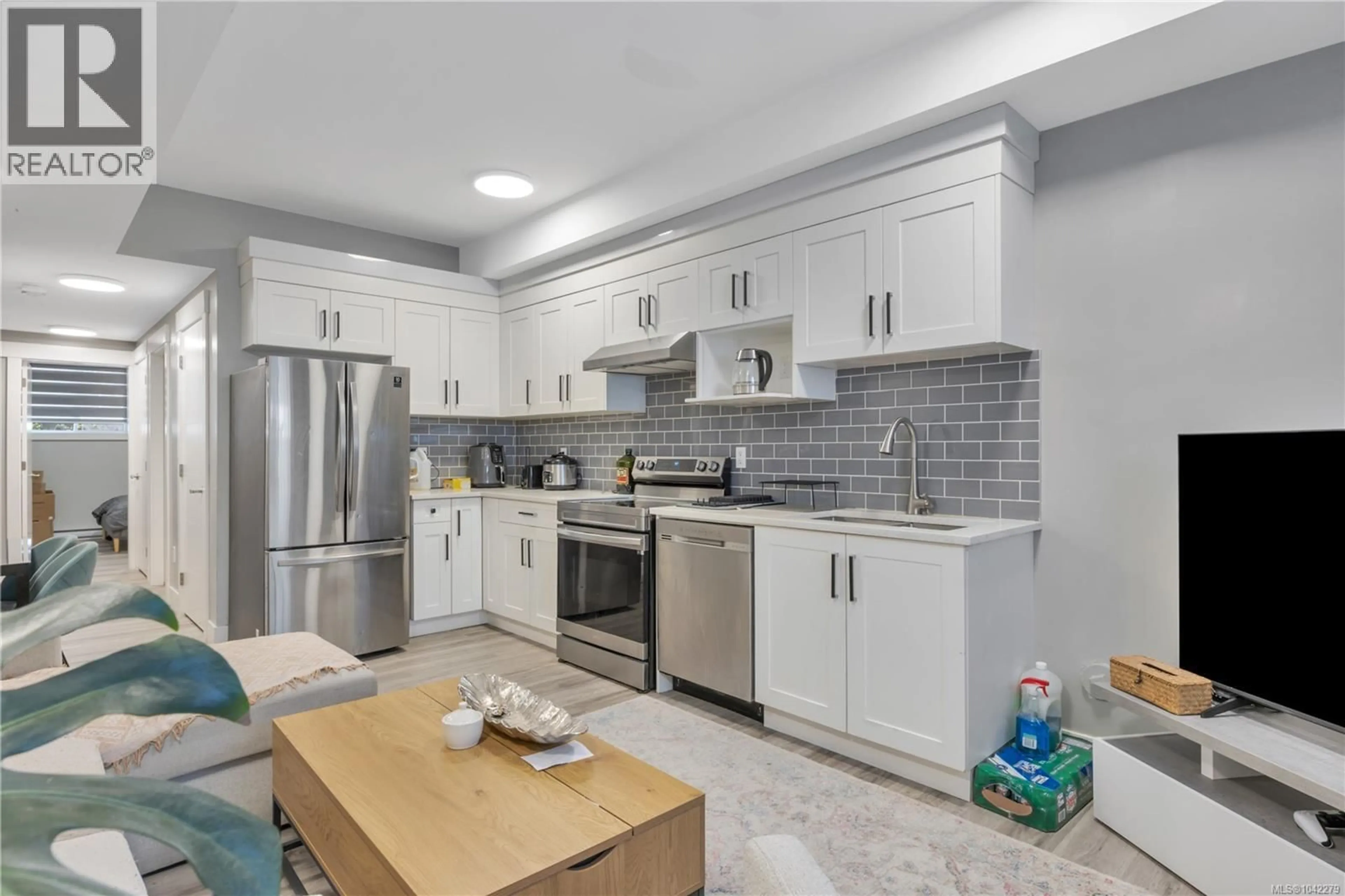 Open concept kitchen, ceramic/tile floor for 267 GOLDEN OAKS CRESCENT, Nanaimo British Columbia V9T0K8