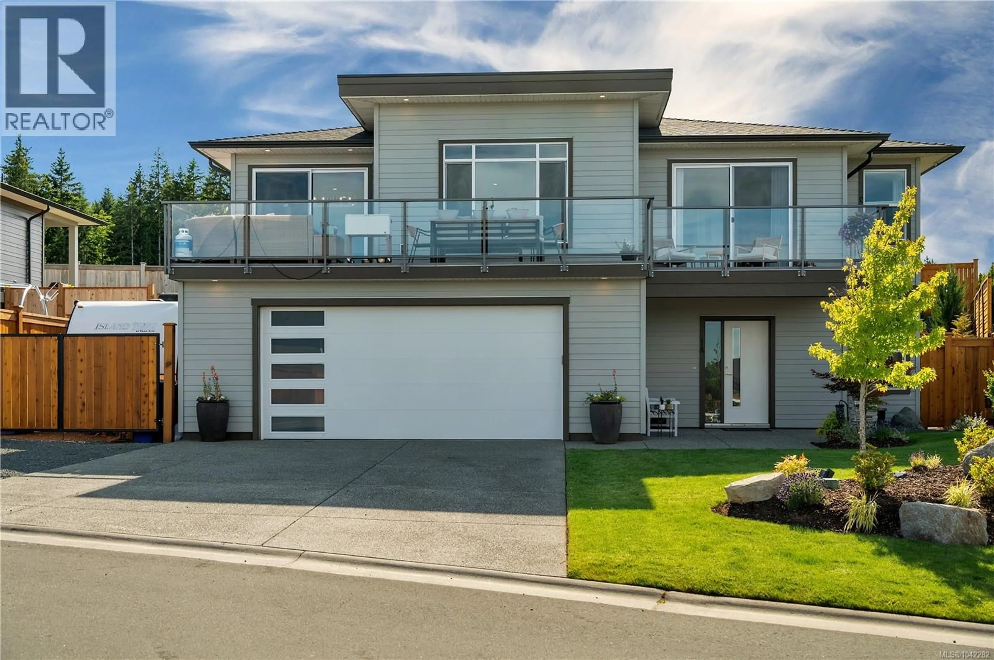 Home with vinyl exterior material, street for 1 - 457 ARIZONA DRIVE, Campbell River British Columbia V9H0E4