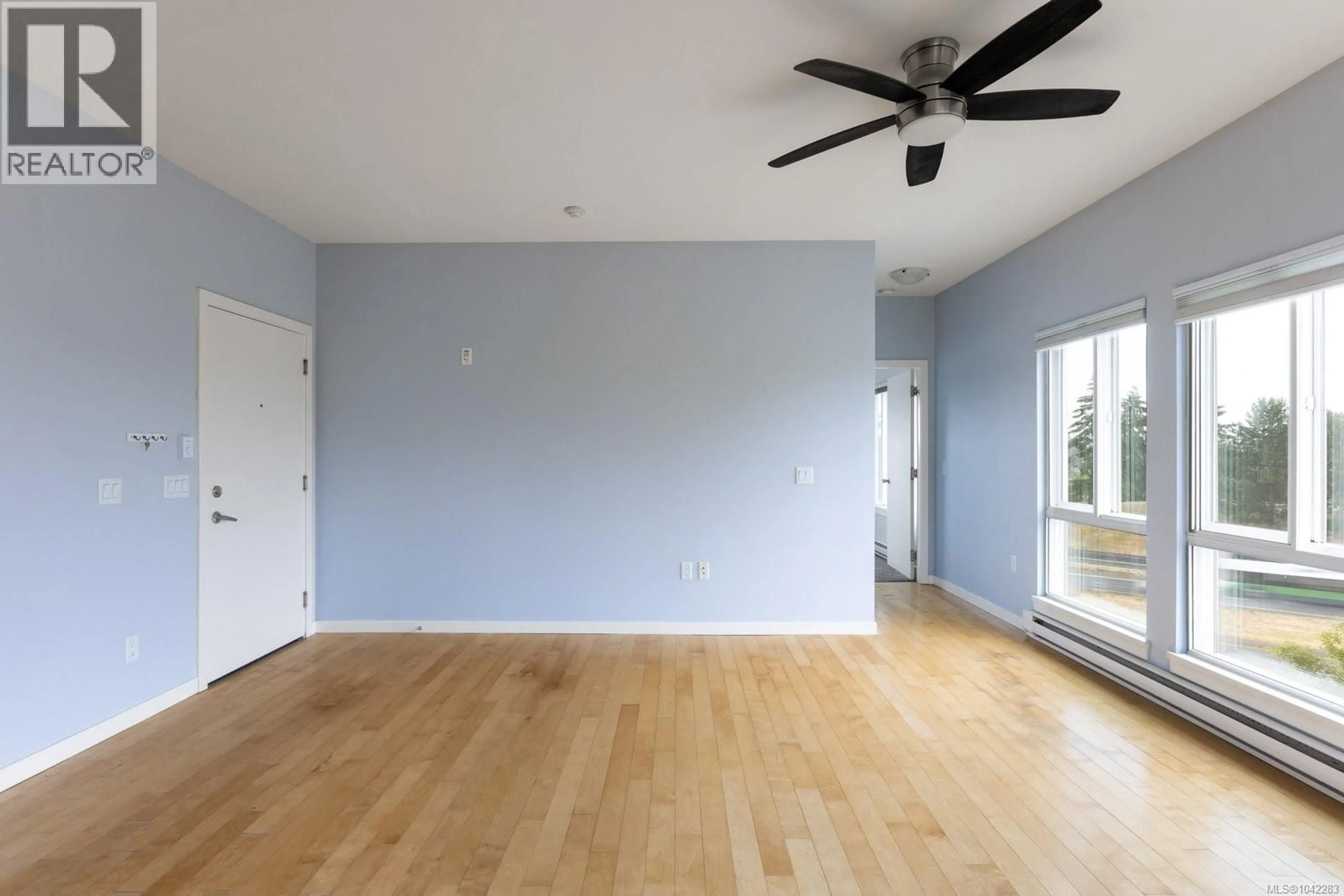 A pic of a room for 304 - 4052 DOUGLAS STREET, Saanich British Columbia V8X0A5