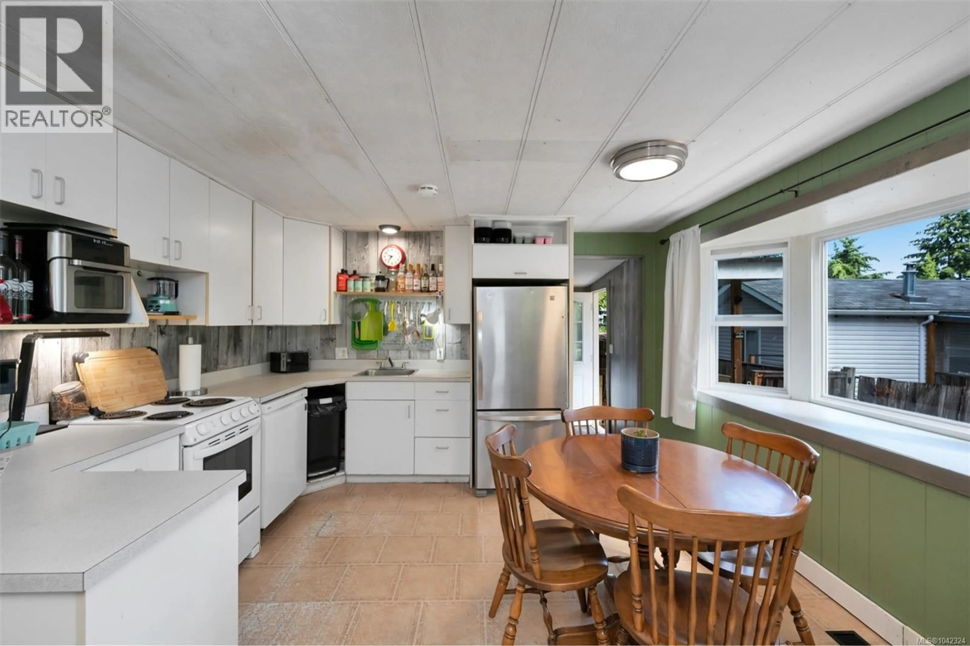 Open concept kitchen, ceramic/tile floor for 22 - 1540 COWICHAN BAY ROAD, Cowichan Bay British Columbia V0R1N1