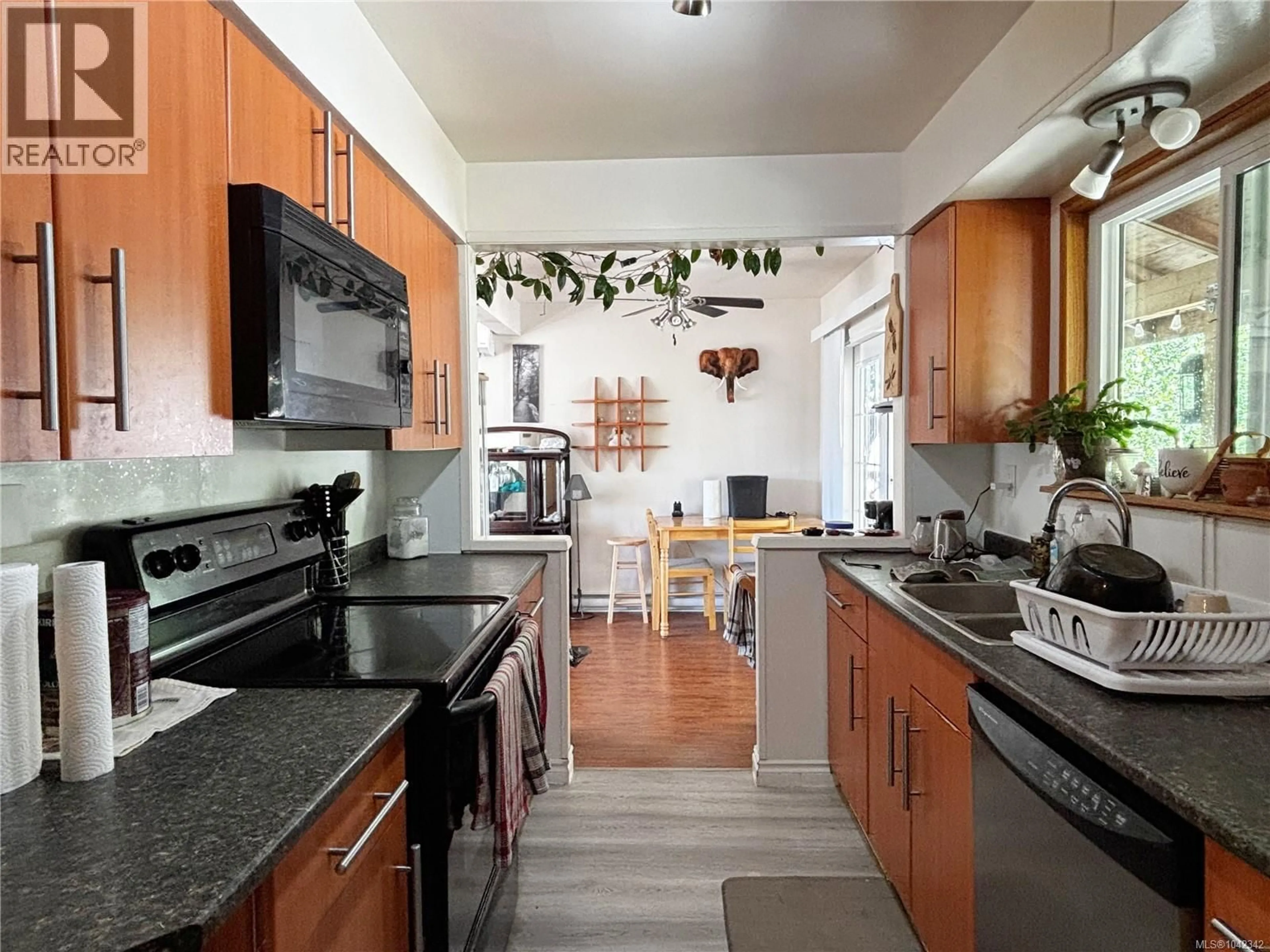 Open concept kitchen, ceramic/tile floor for 648 NIMPKISH DRIVE, Gold River British Columbia V0P1G0