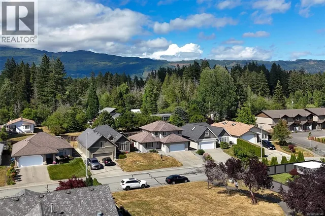 5575 WOODLAND CRESCENT EAST, Port Alberni 2