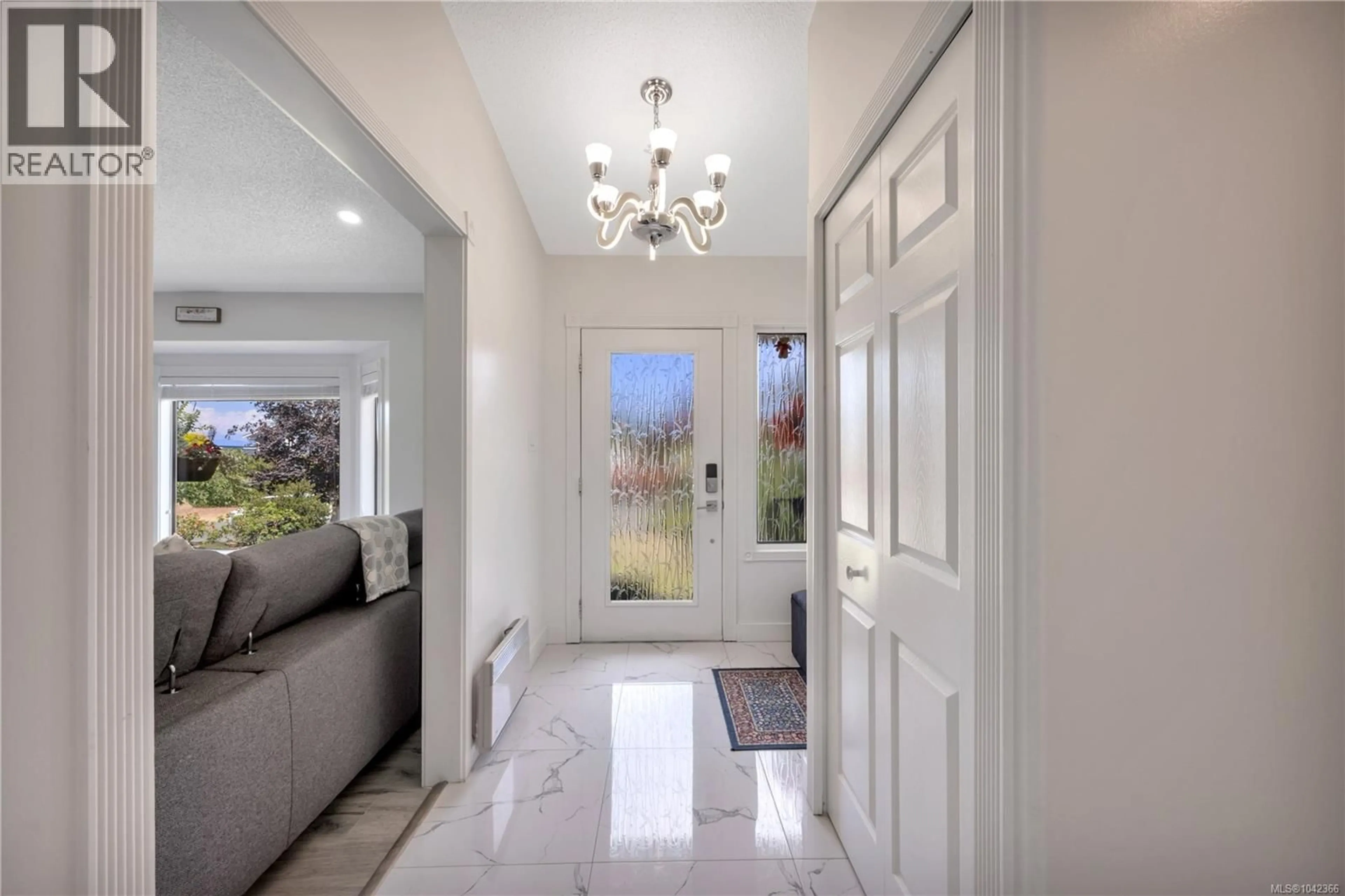 Indoor entryway for 6279 BLUEBACK ROAD, Nanaimo British Columbia V9V1A9