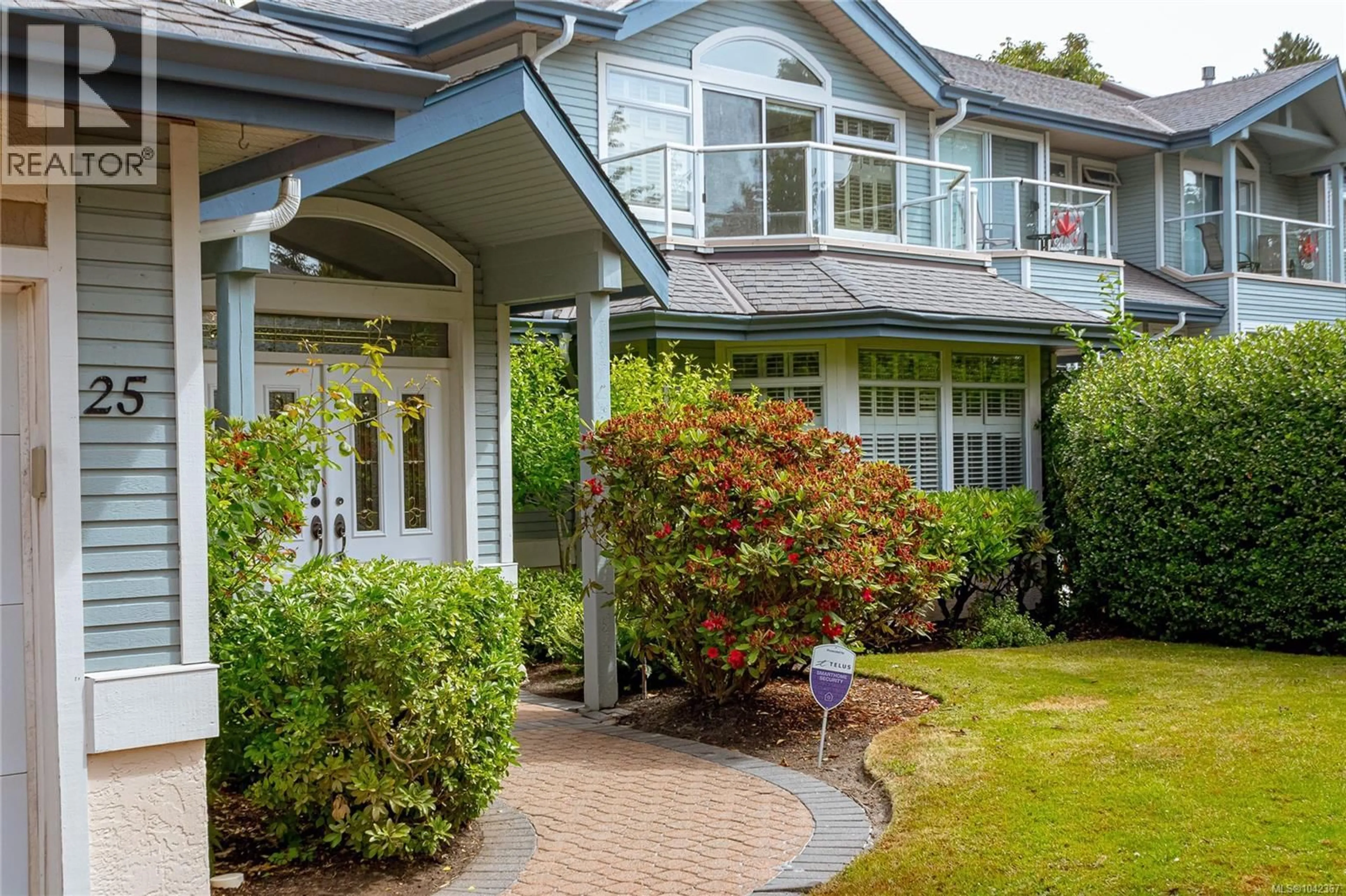 Patio, unknown for 25 - 5187 CORDOVA BAY ROAD, Saanich British Columbia V8Y2K7