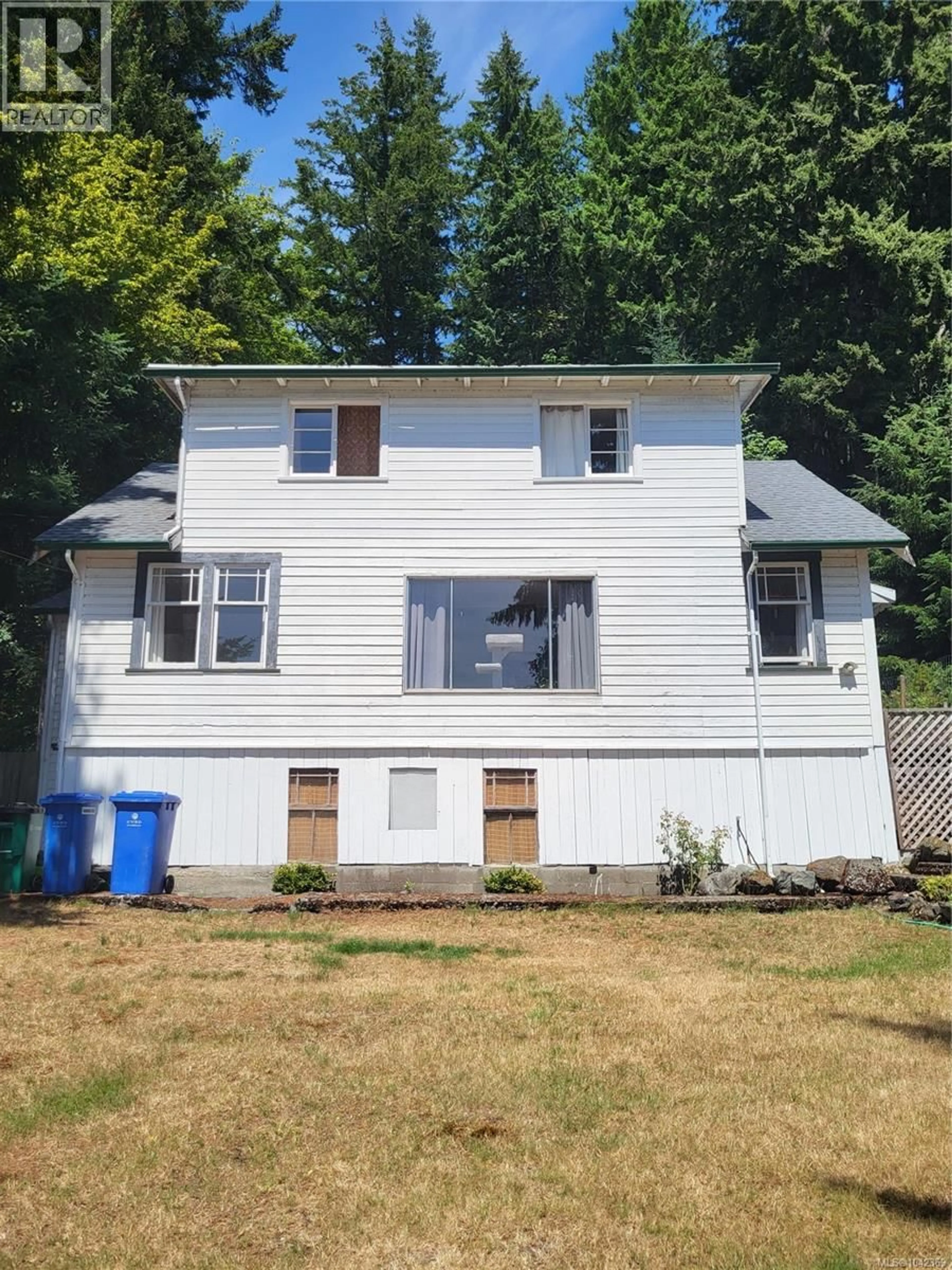 Home with vinyl exterior material, building for 10511 YOUBOU ROAD, Youbou British Columbia V0R3E1