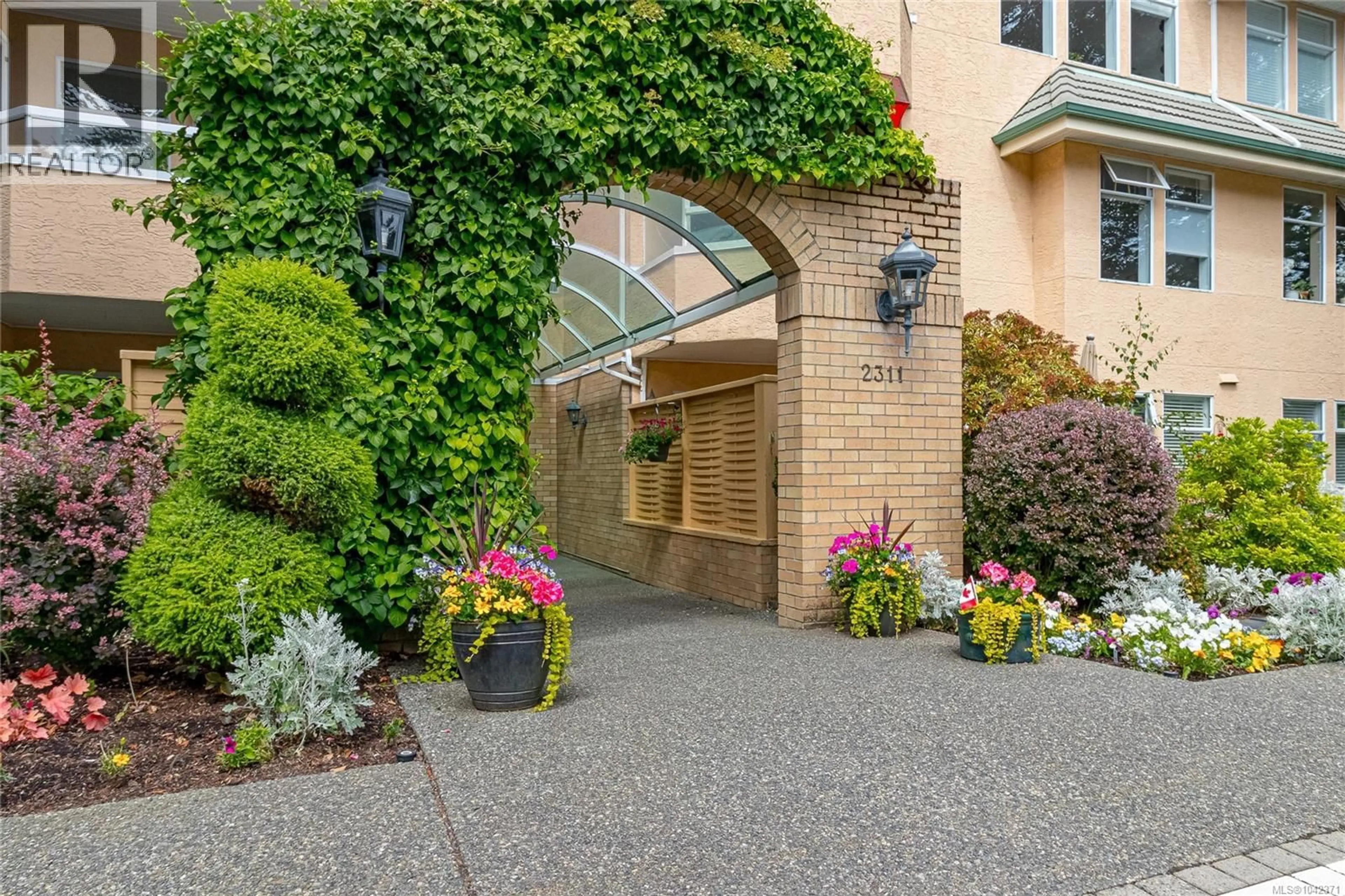 Unknown for 302 - 2311 MILLS ROAD, Sidney British Columbia V8L2C3