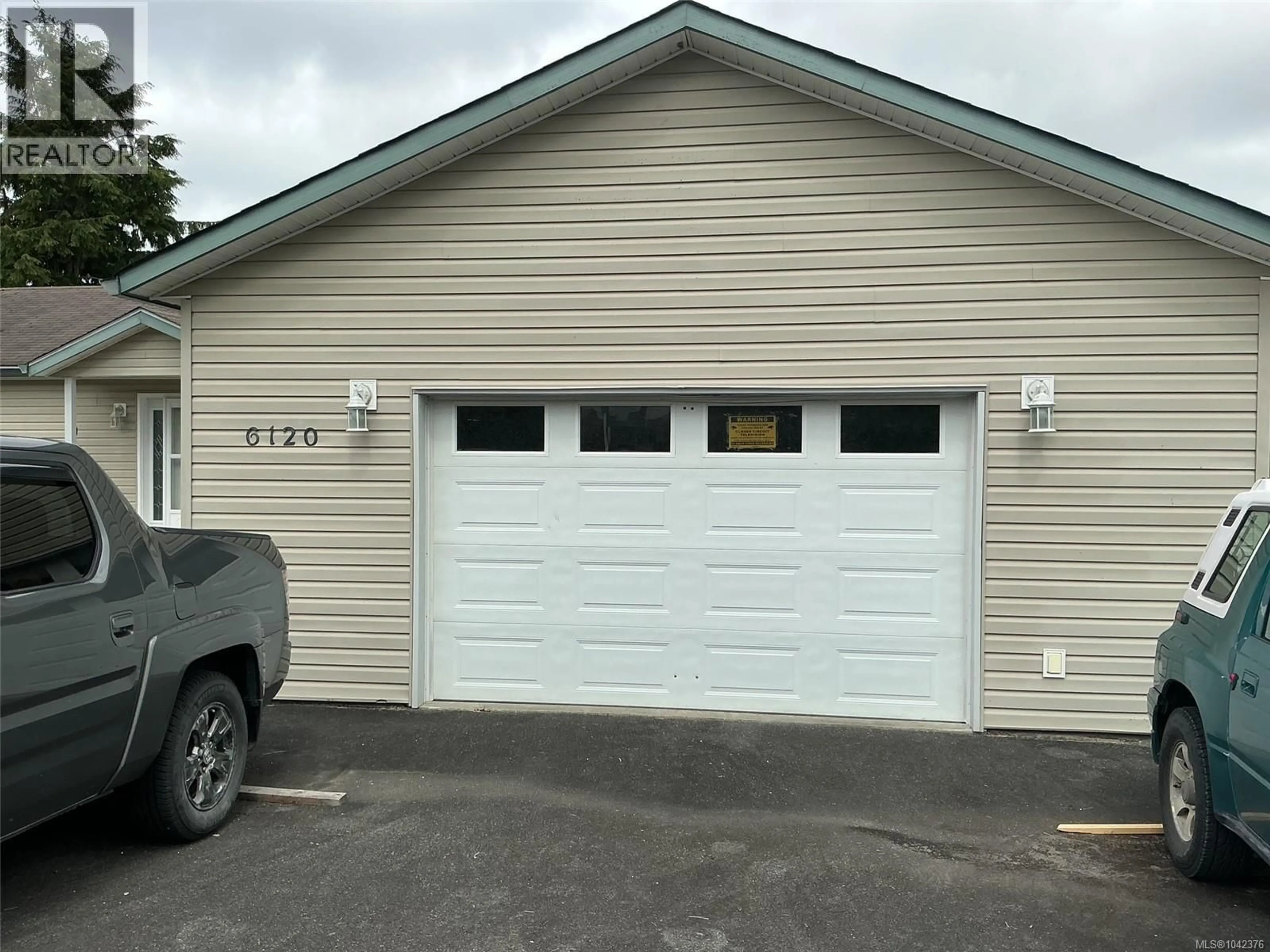 Indoor garage for 6120 HUCKLEBERRY LANE, Port Hardy British Columbia V0N2P0